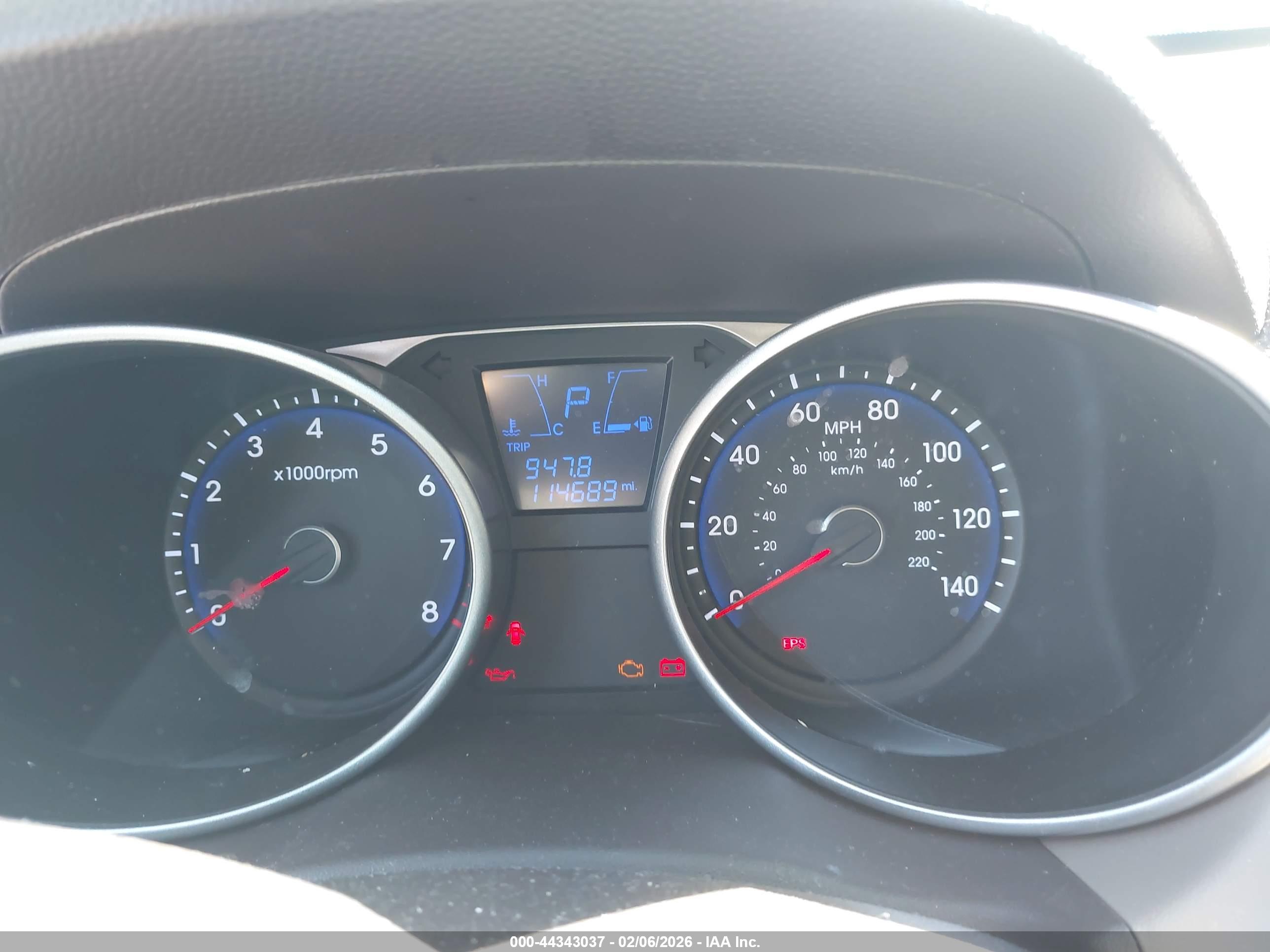 HYUNDAI TUCSON image 7