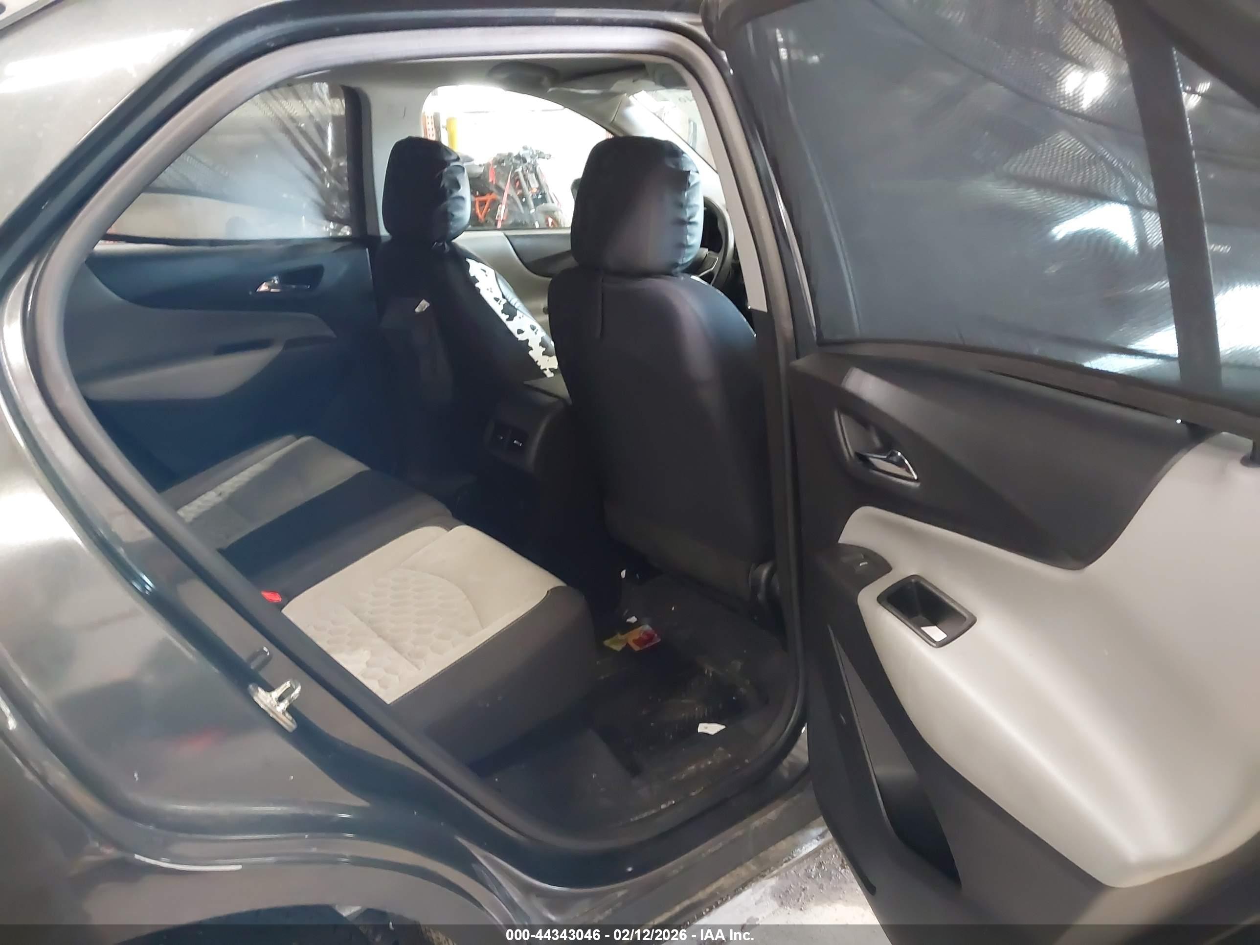 CHEVROLET EQUINOX image 8