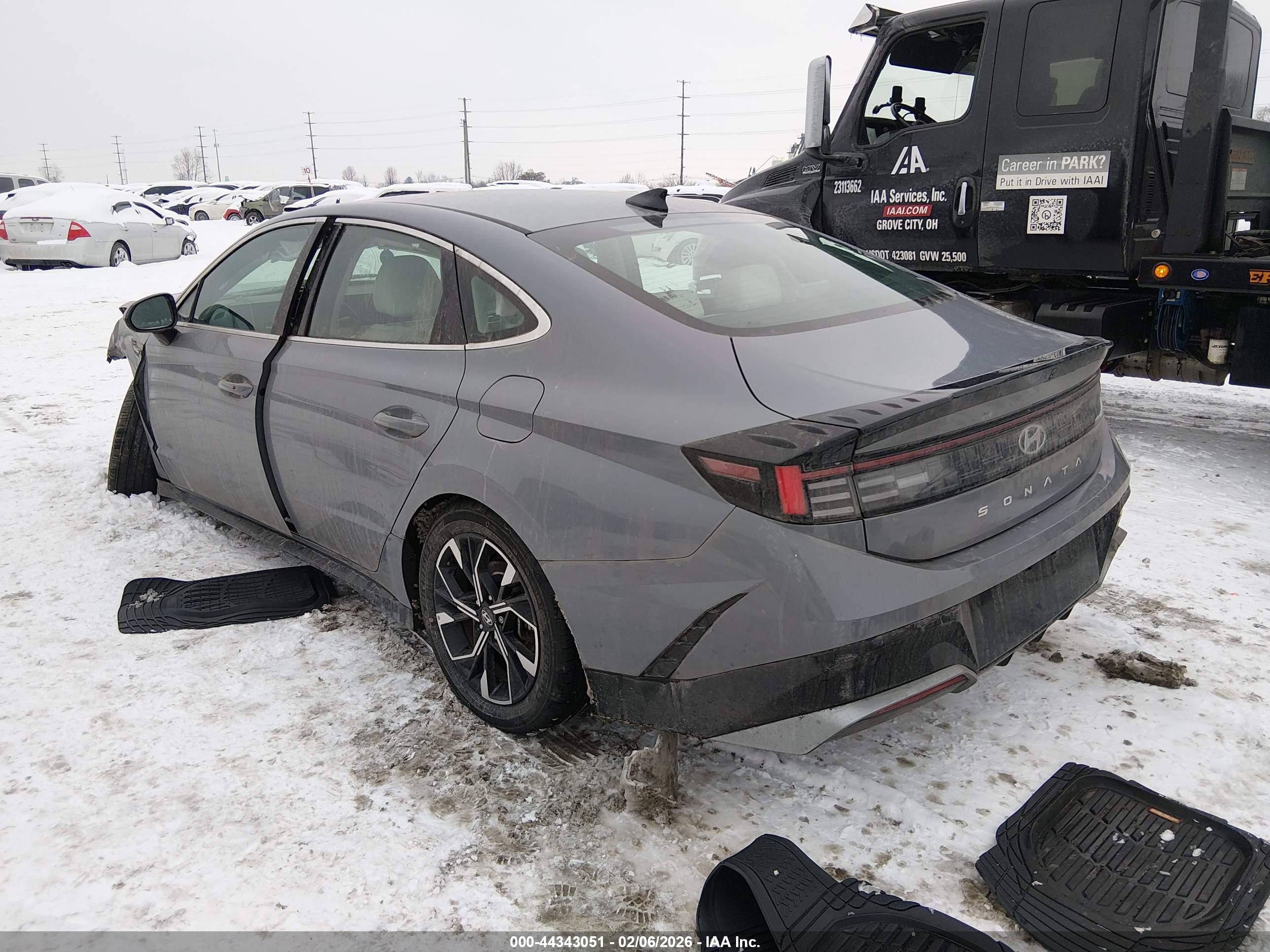 HYUNDAI SONATA image 3