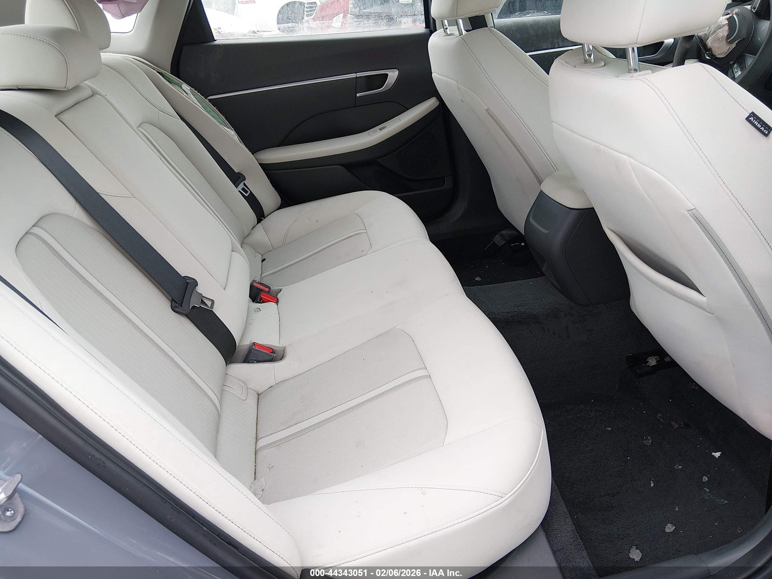 HYUNDAI SONATA image 8