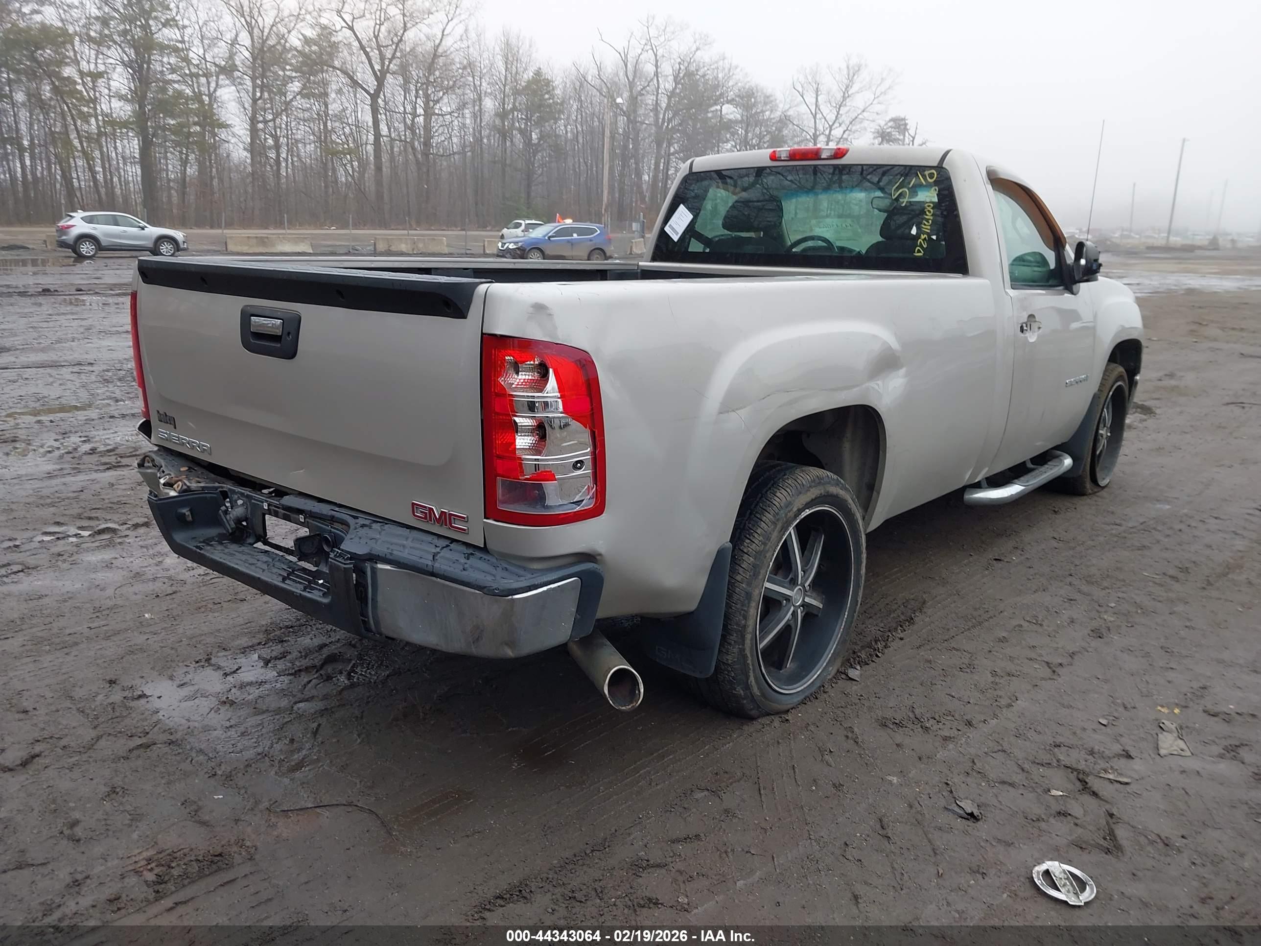 GMC SIERRA image 4