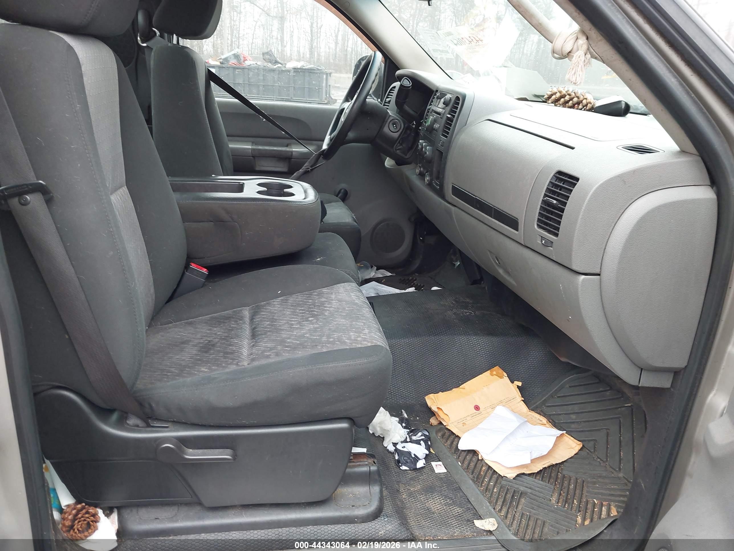GMC SIERRA image 5
