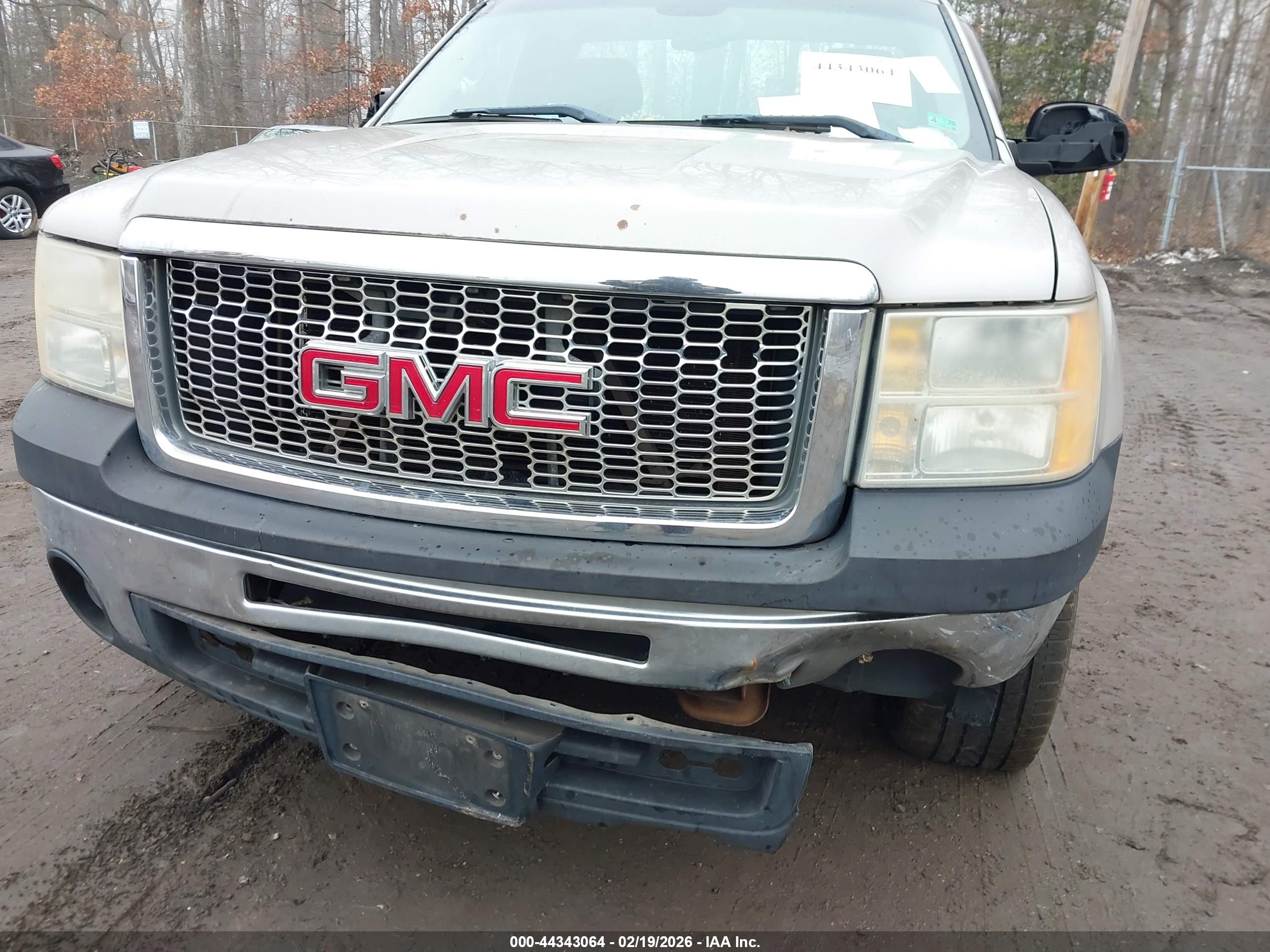 GMC SIERRA image 6