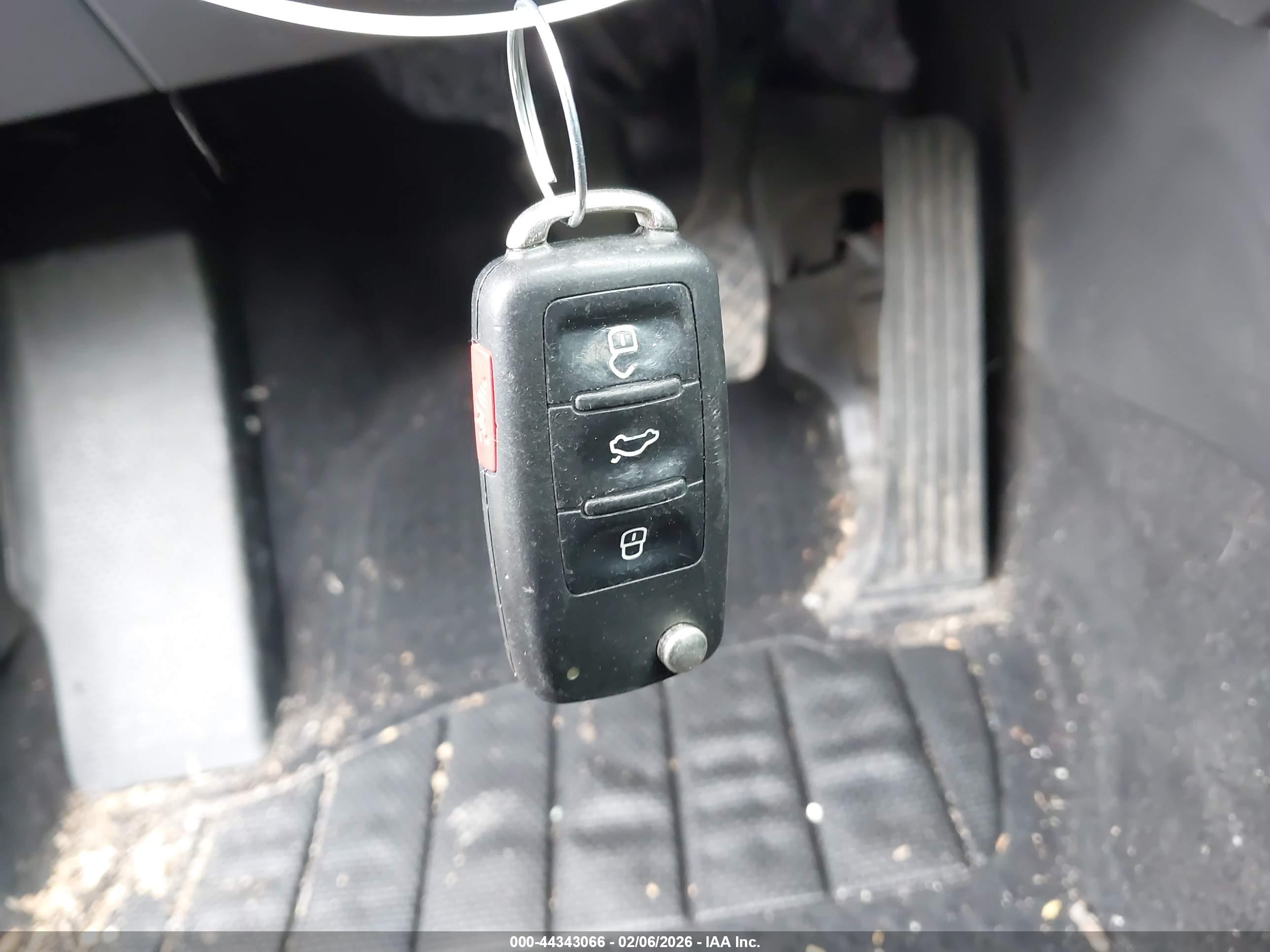 VOLKSWAGEN JETTA image 11