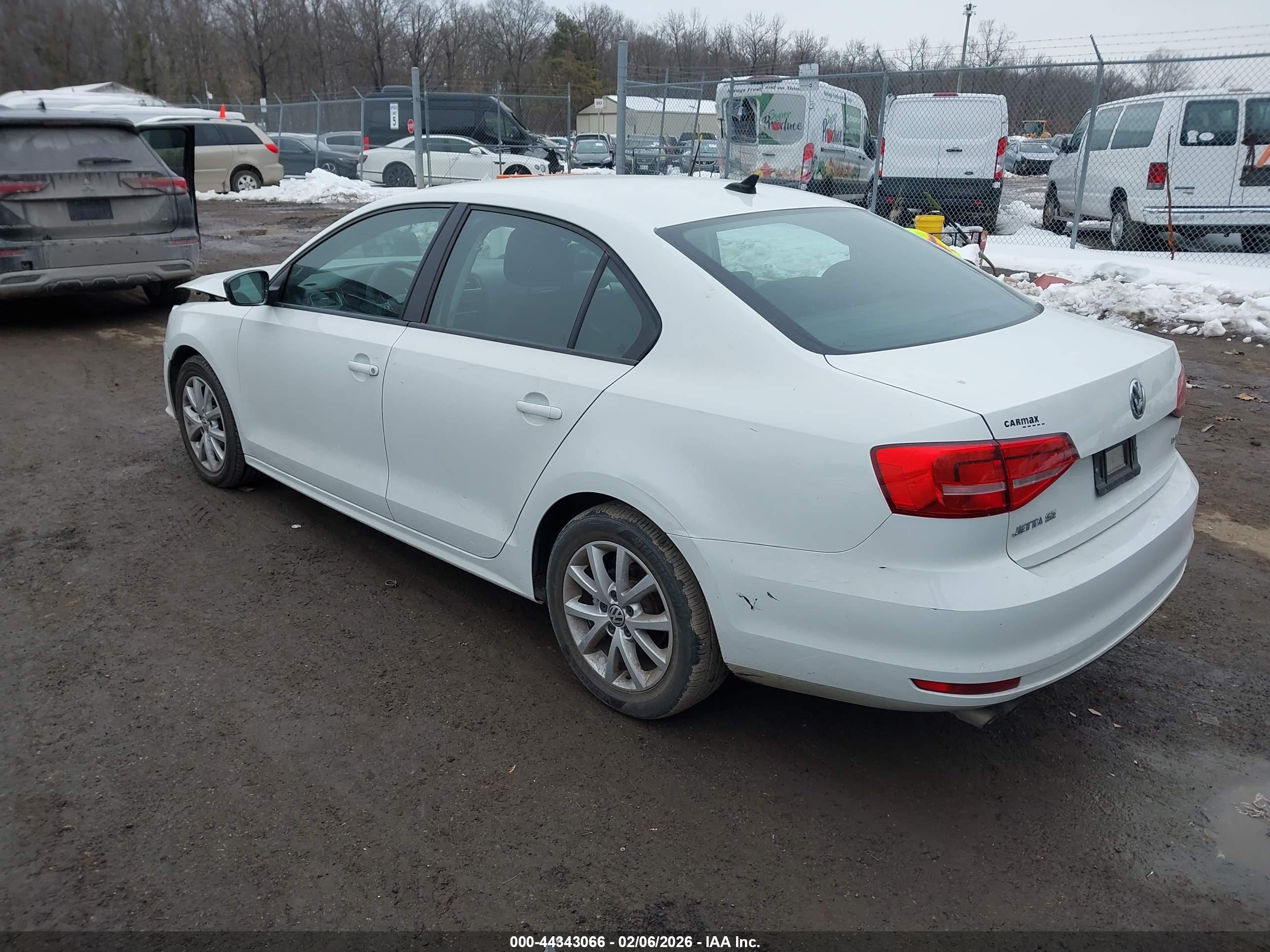 VOLKSWAGEN JETTA image 3