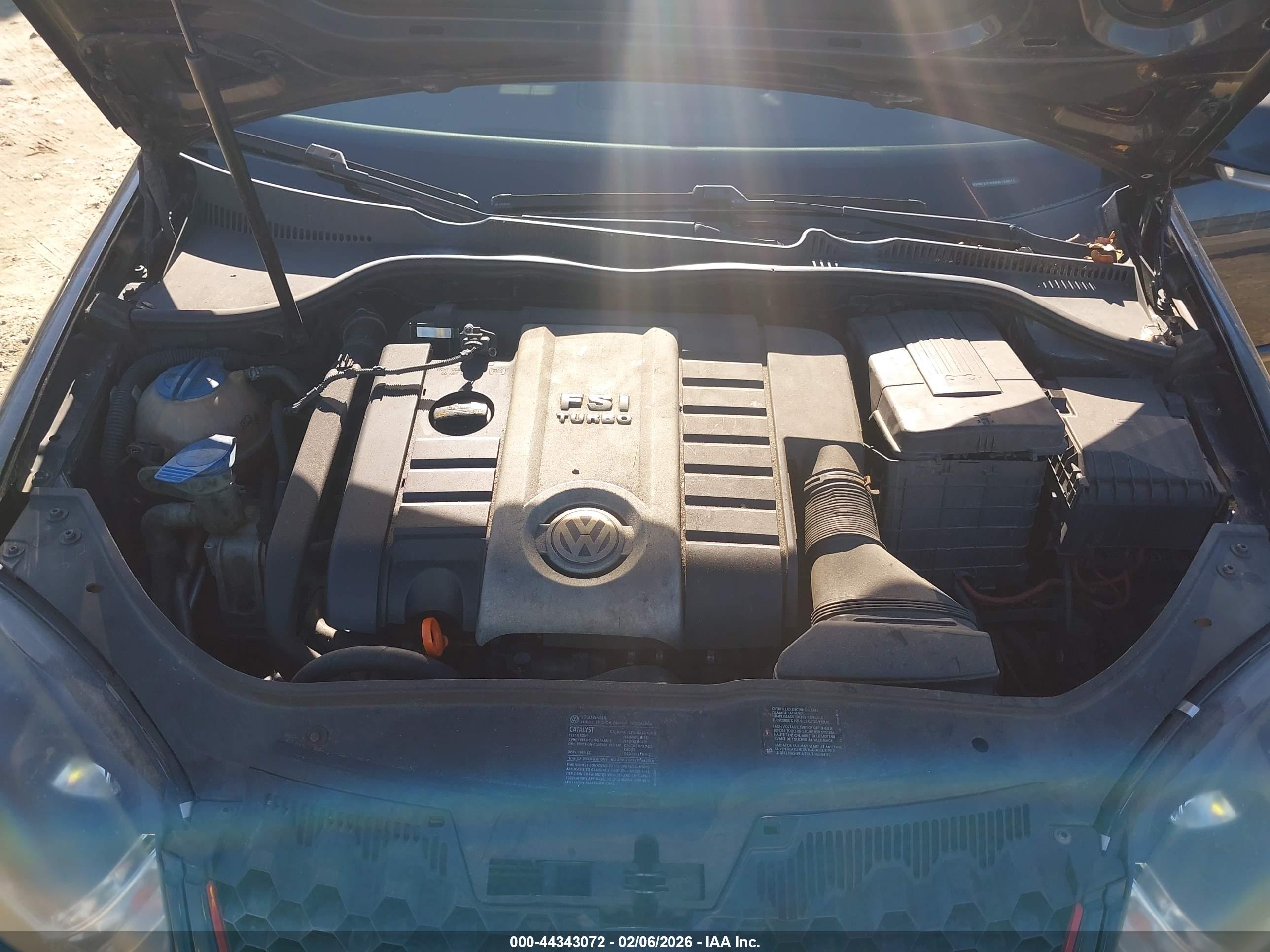 VOLKSWAGEN GTI image 10