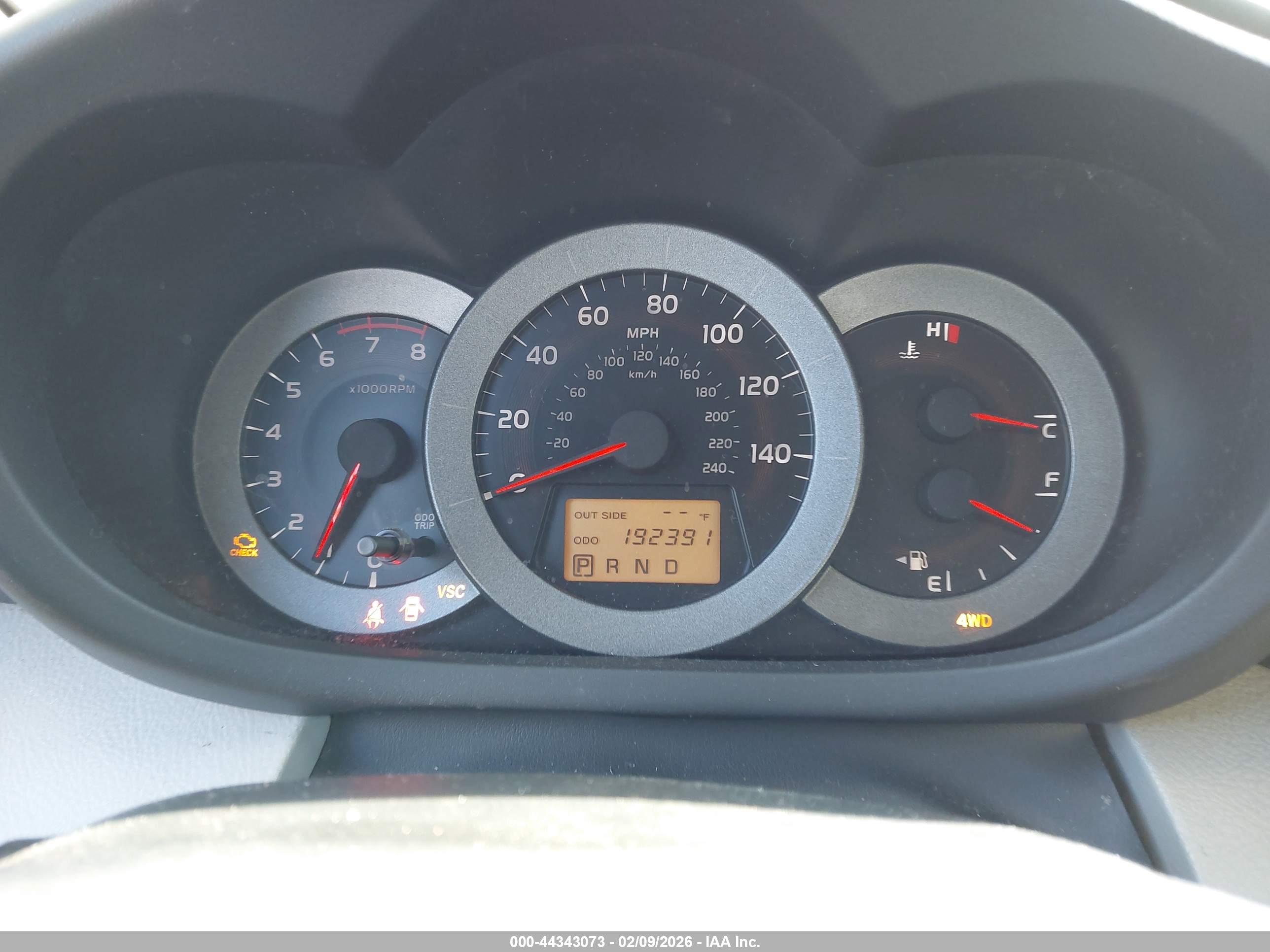 TOYOTA RAV4 image 7