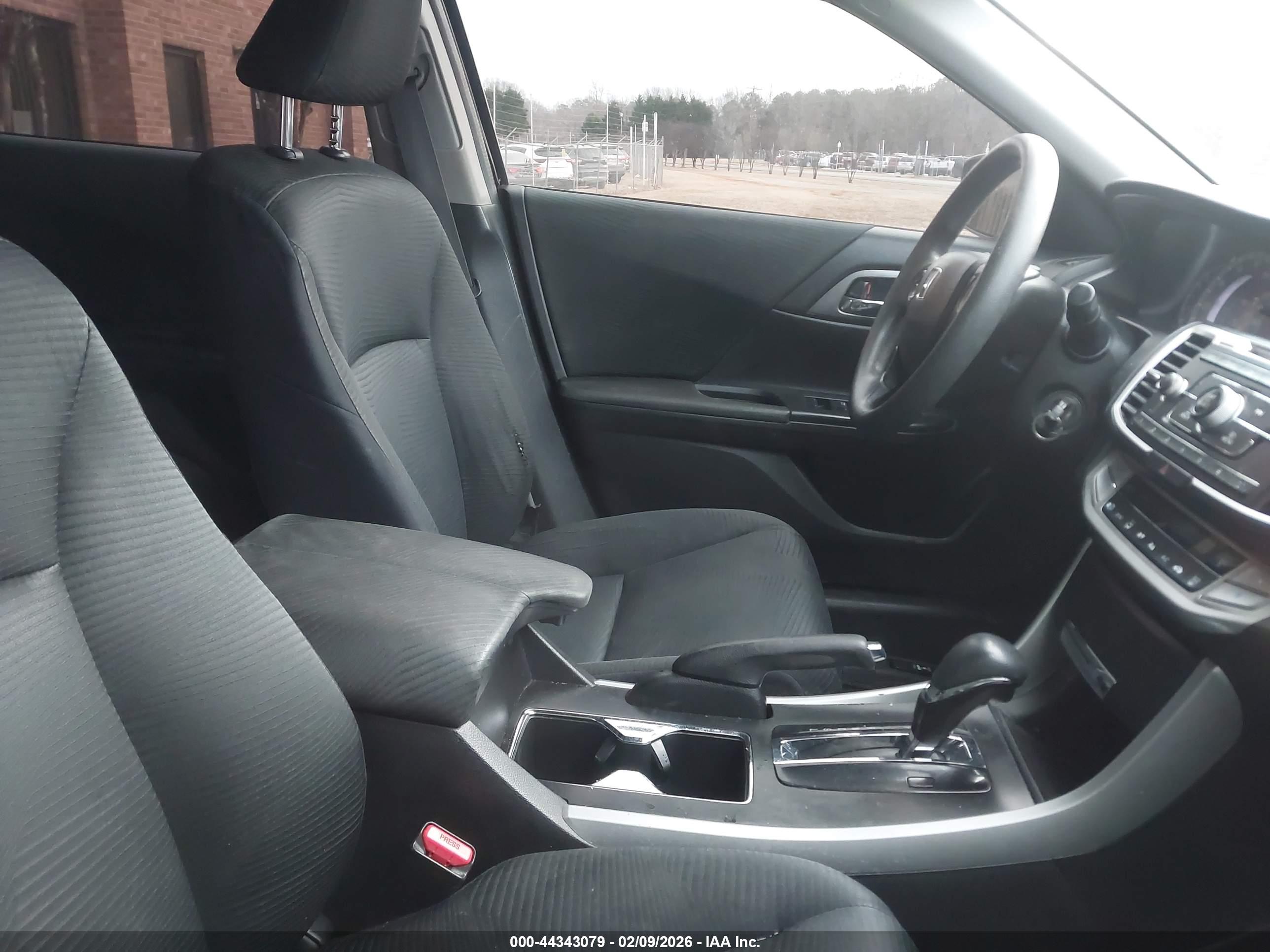 HONDA ACCORD image 5