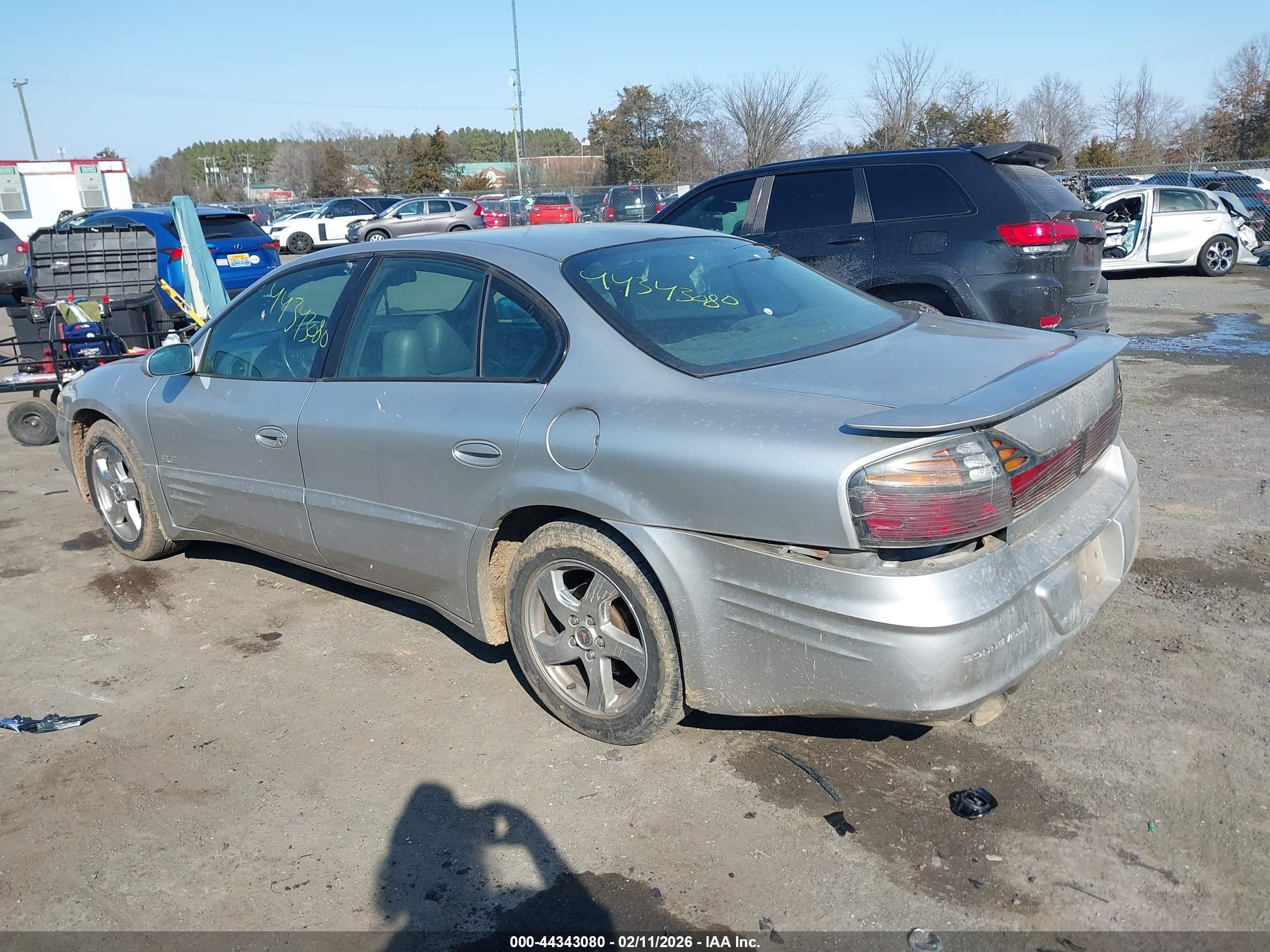 PONTIAC BONNEVILLE image 3