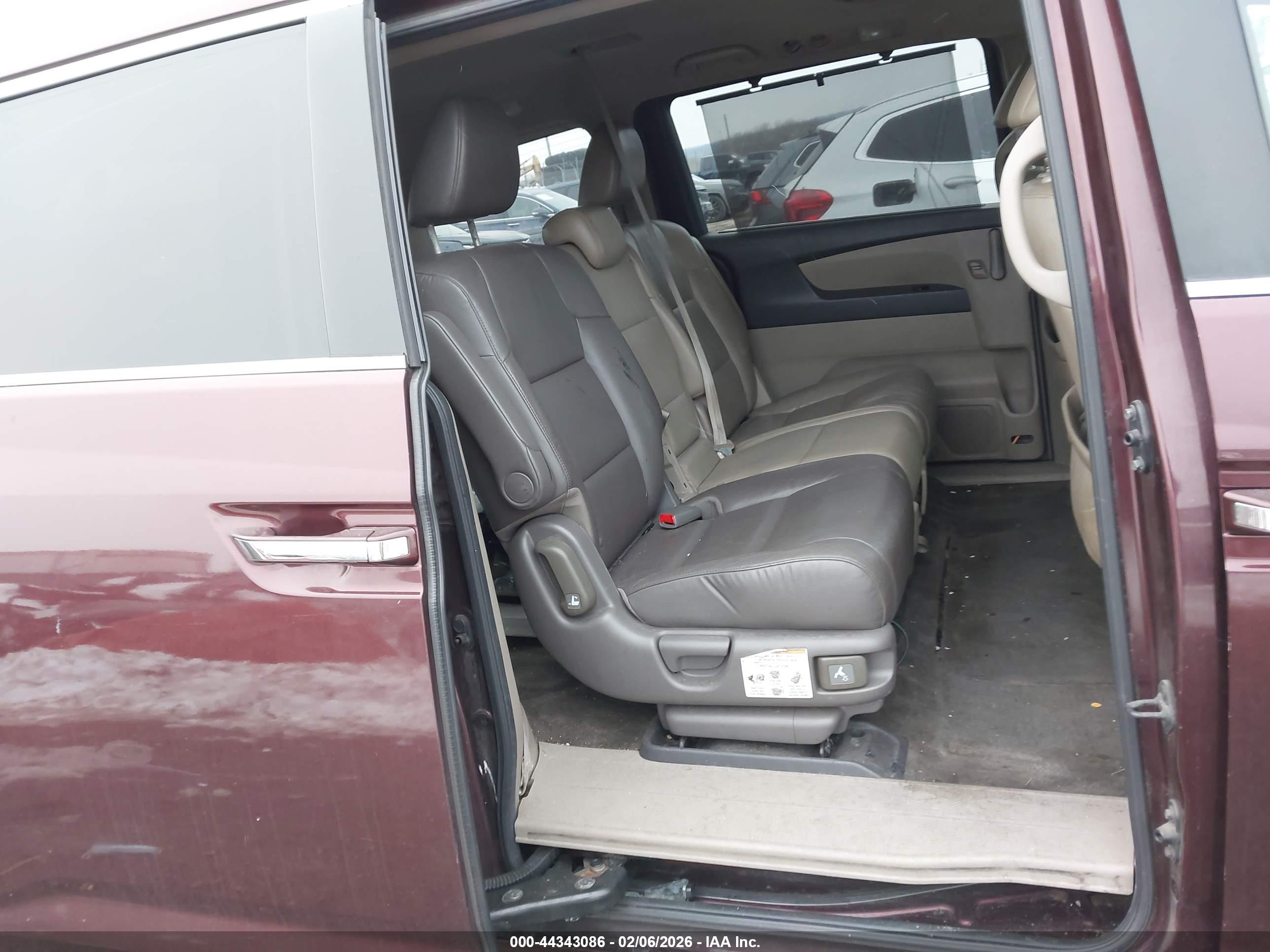 HONDA ODYSSEY image 8
