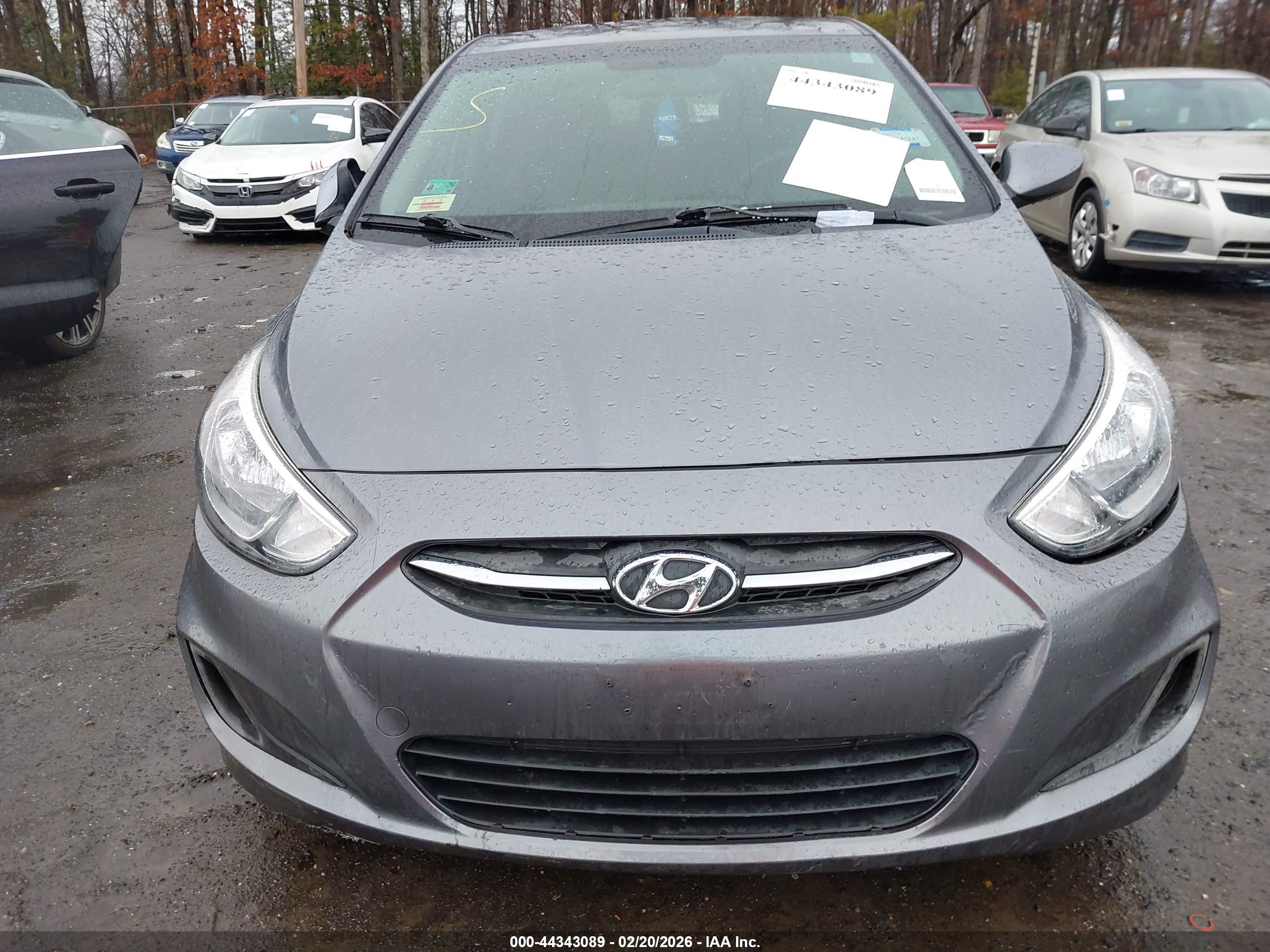 HYUNDAI ACCENT image 6