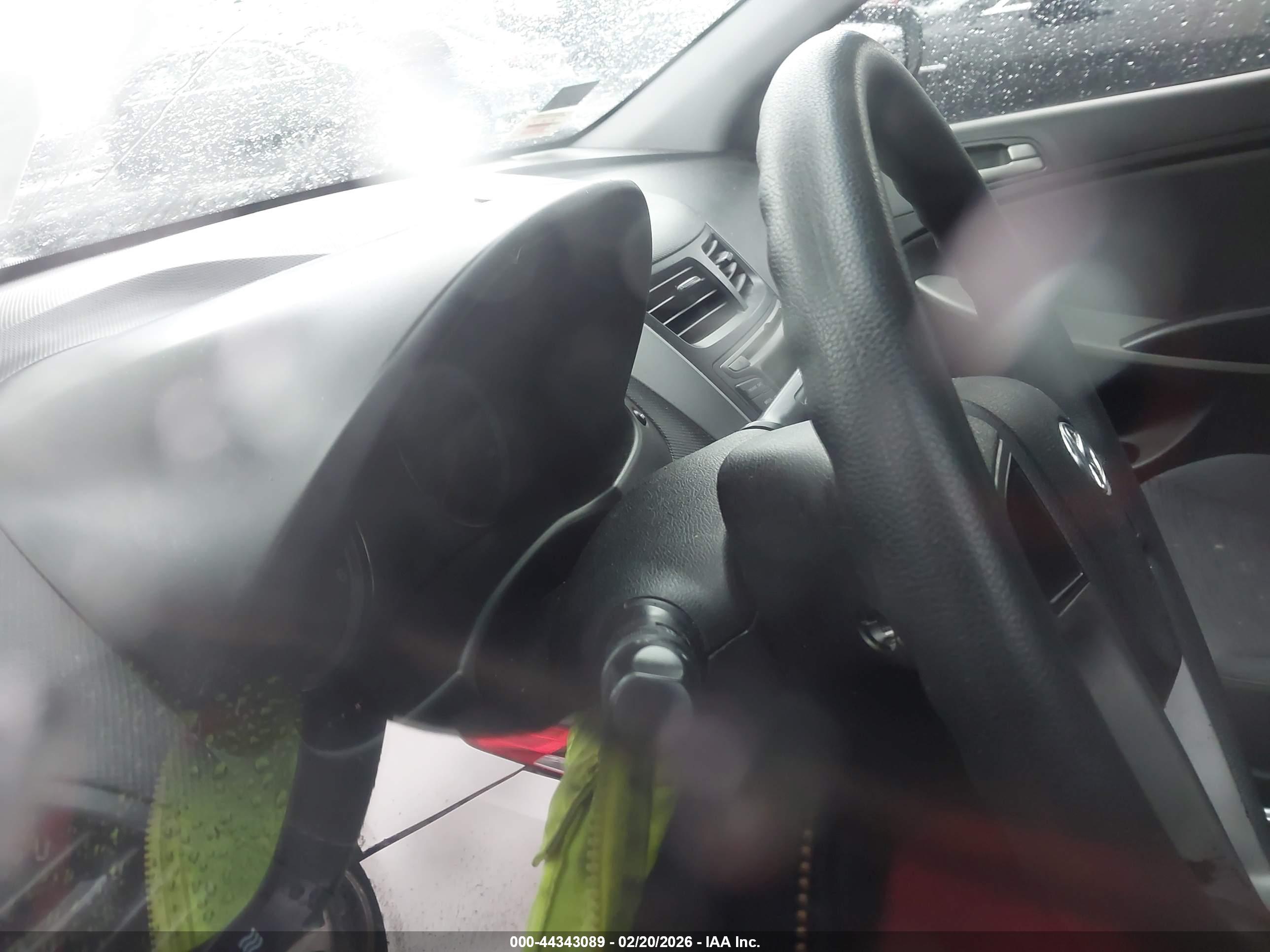HYUNDAI ACCENT image 7