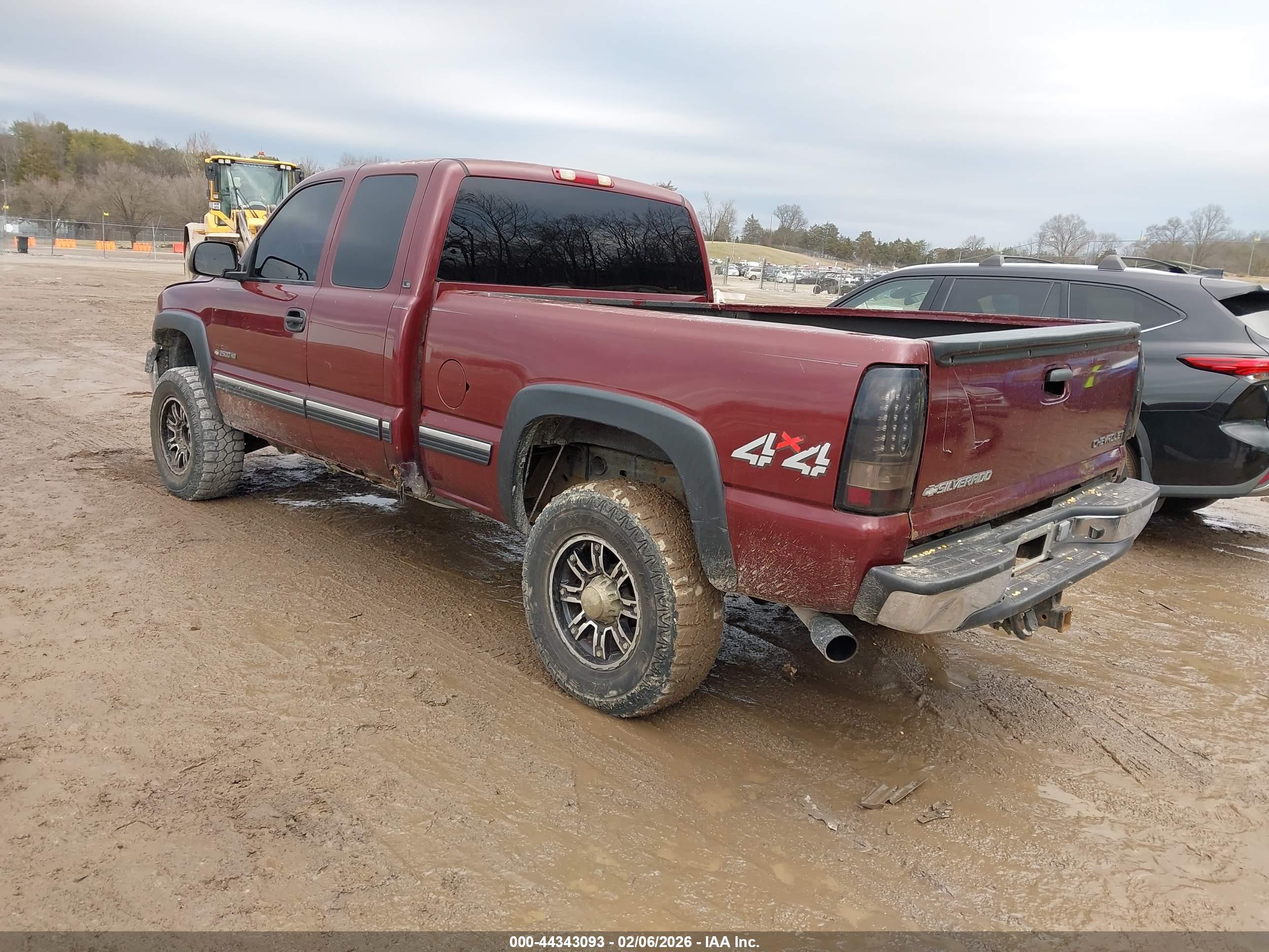 CHEVROLET SILVERADO image 3
