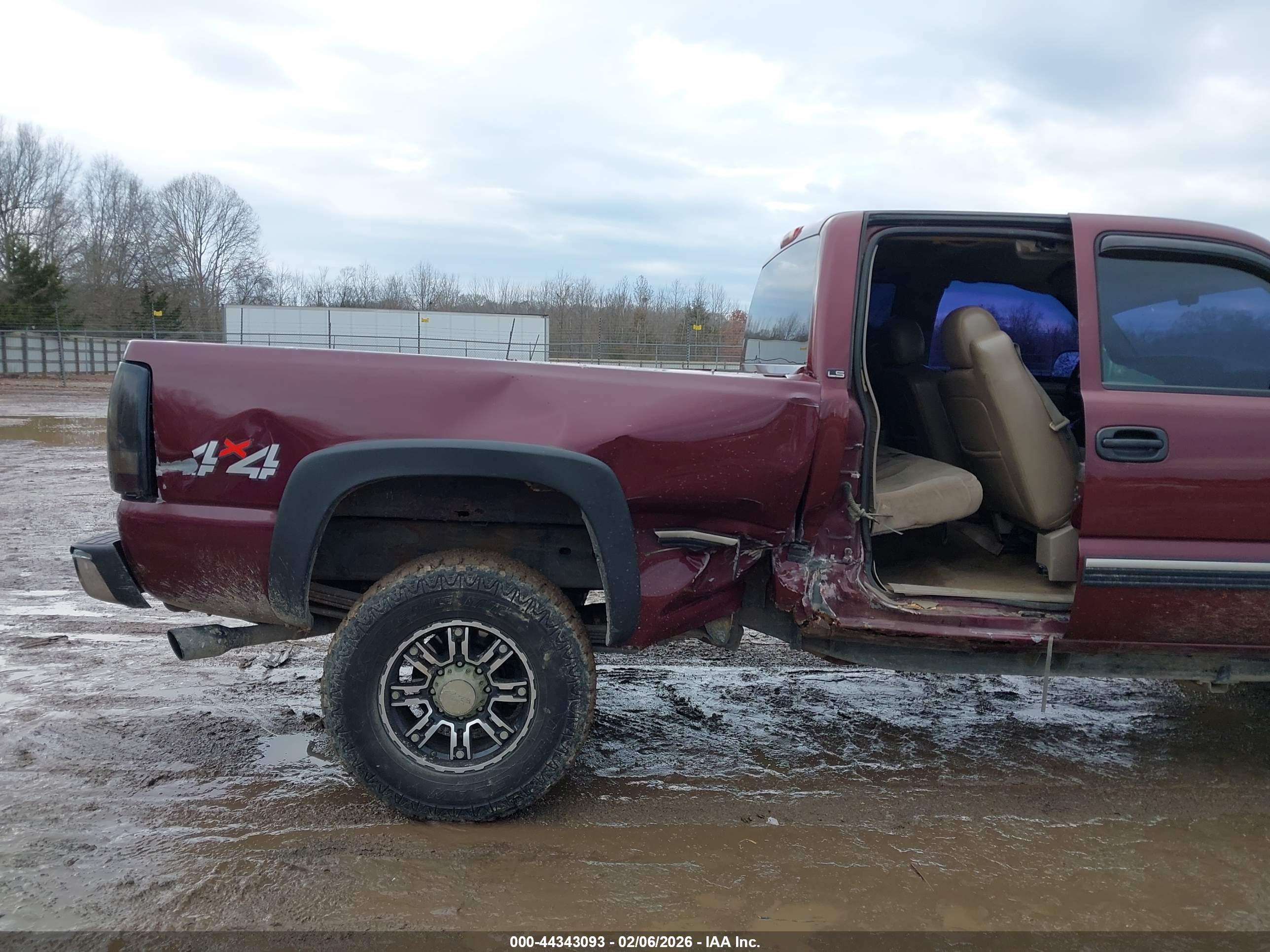 CHEVROLET SILVERADO image 6