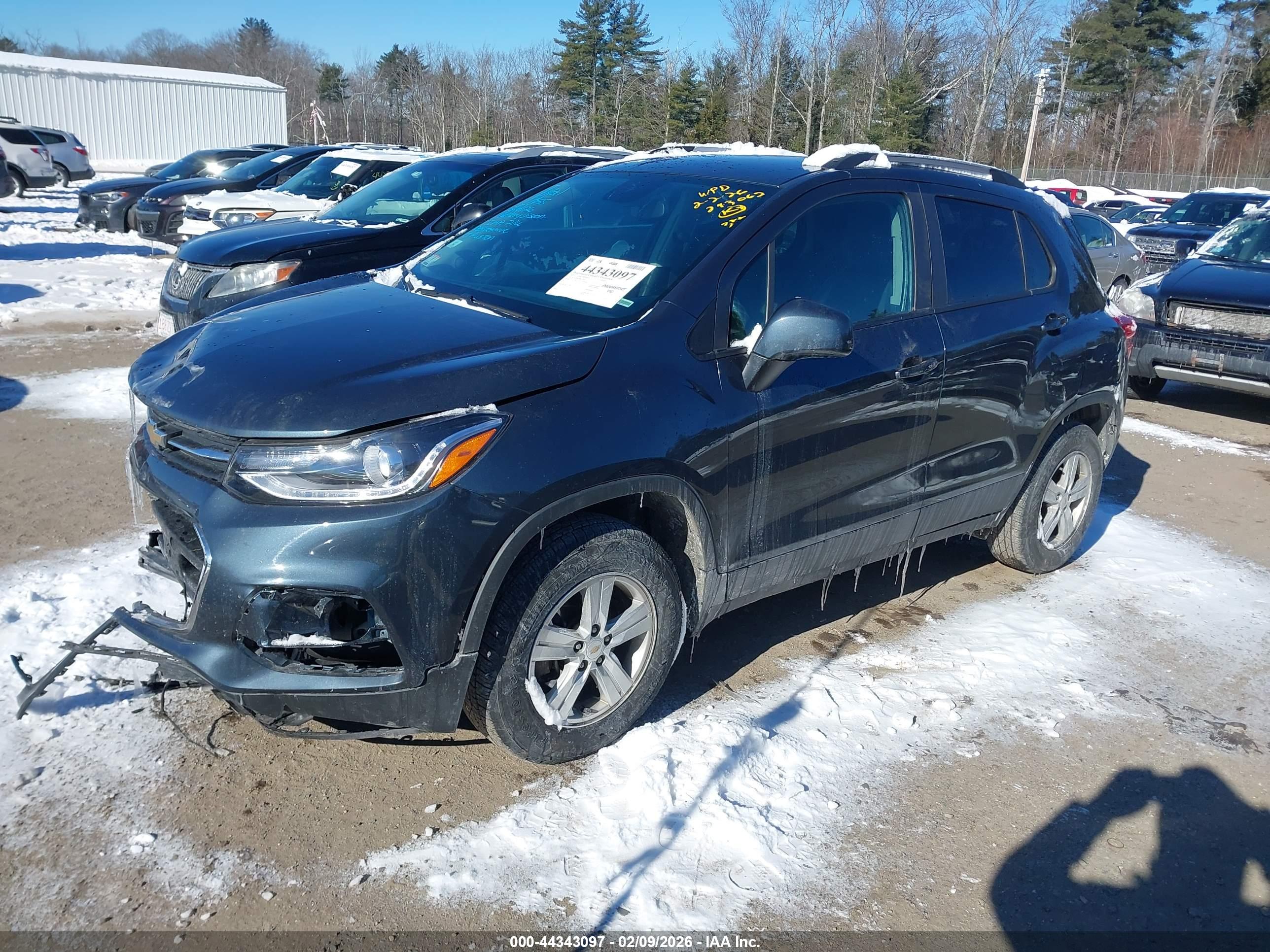 CHEVROLET TRAX image 2
