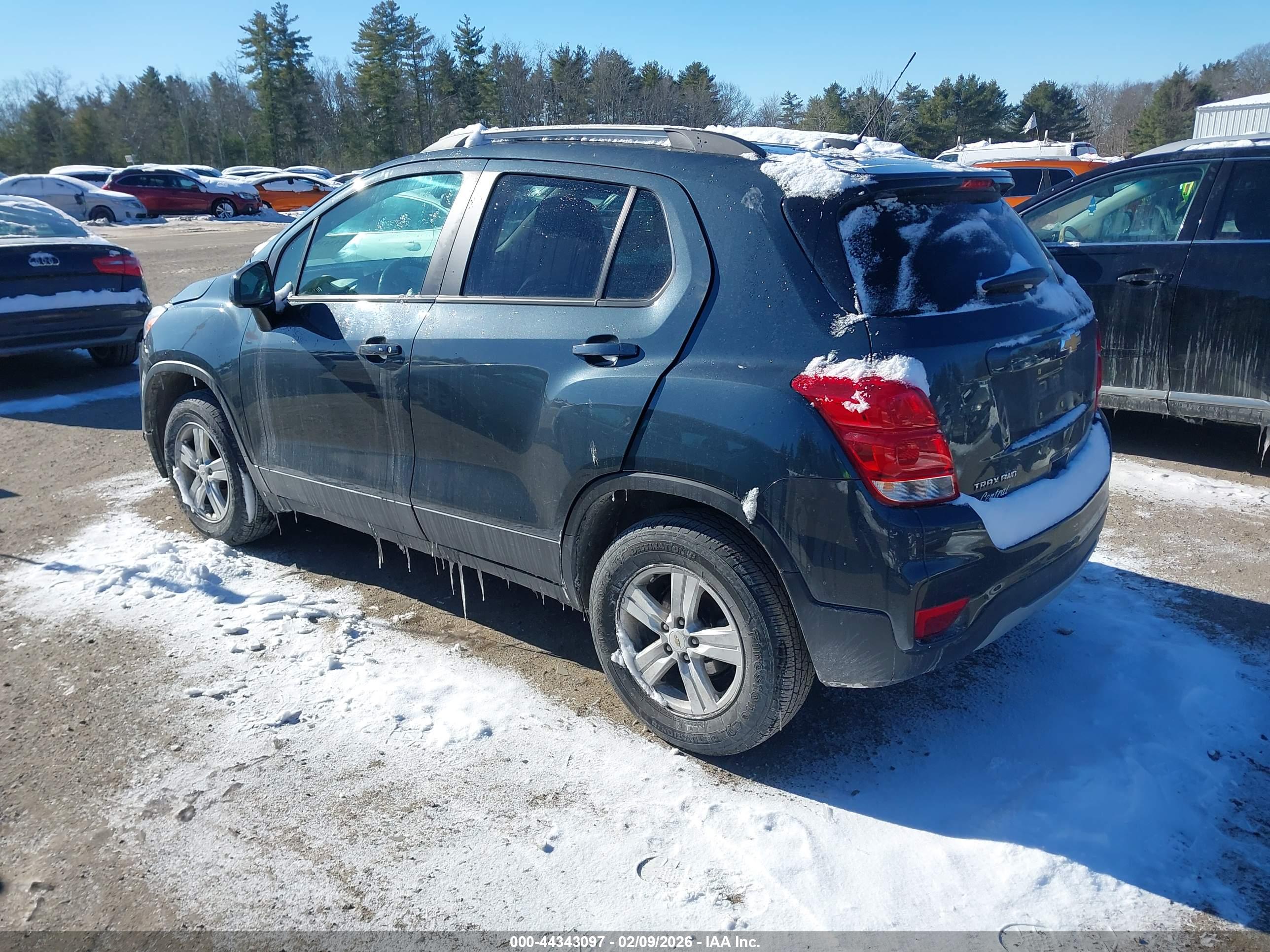 CHEVROLET TRAX image 3
