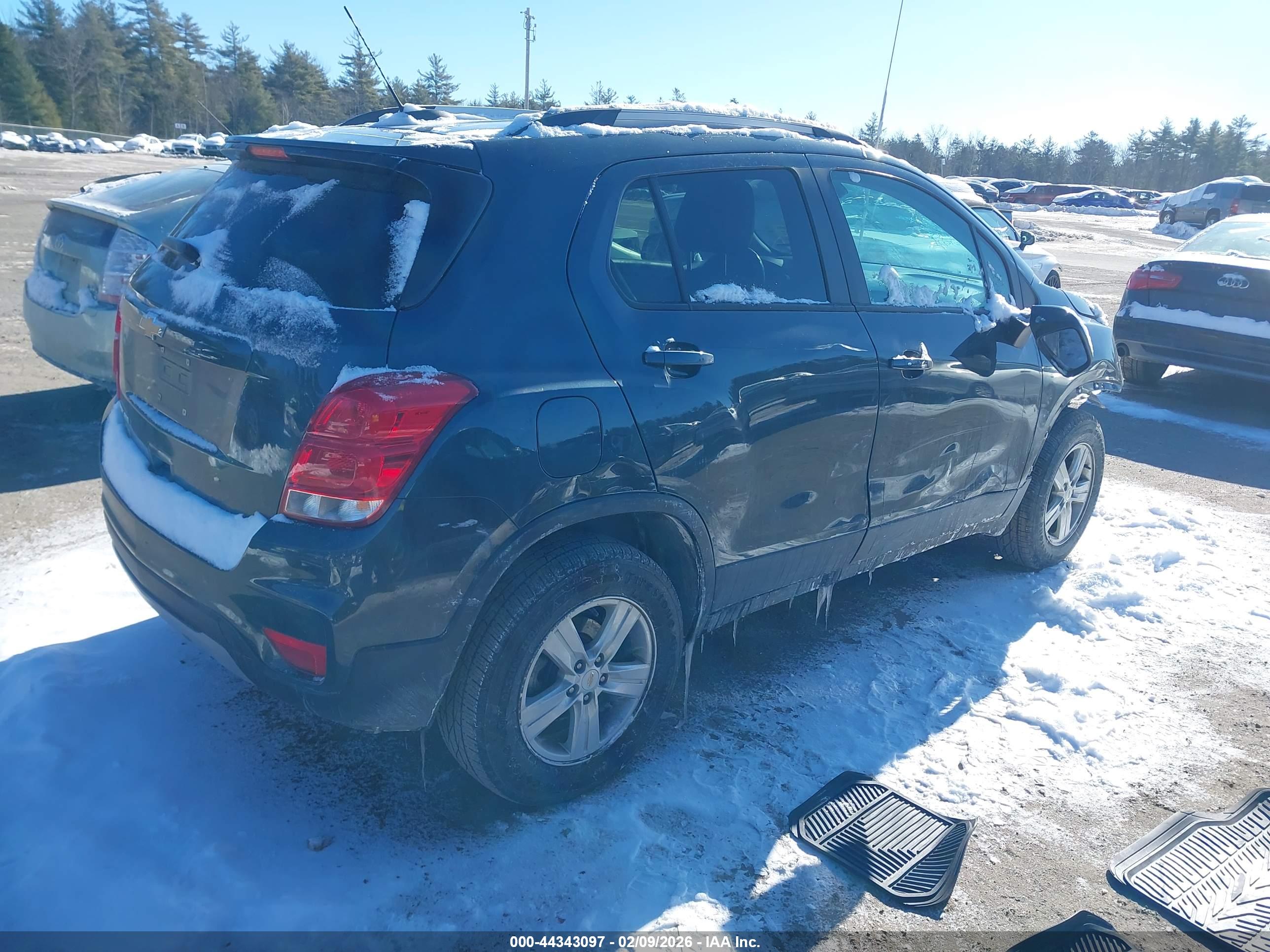 CHEVROLET TRAX image 4
