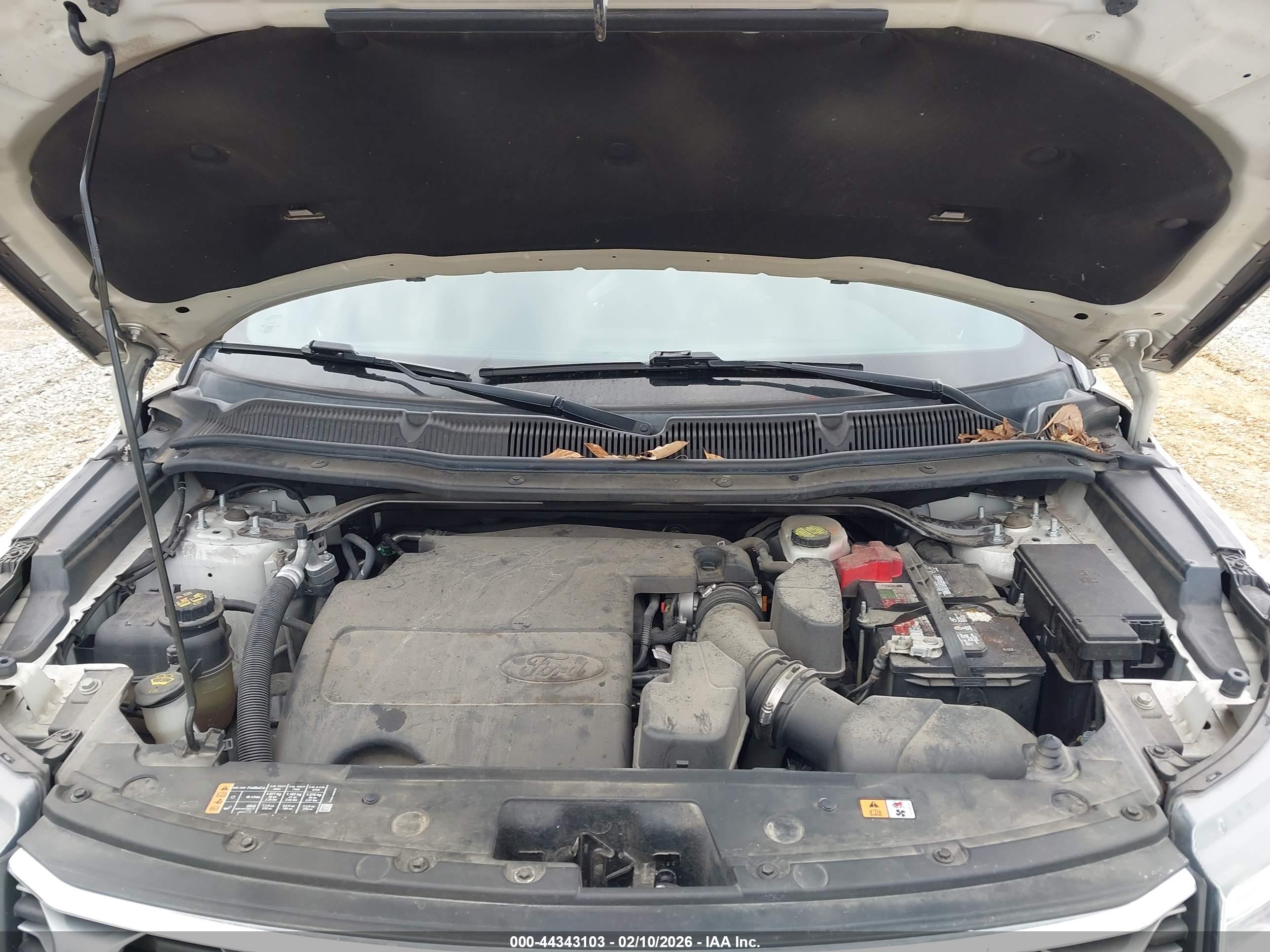 FORD EXPLORER image 10