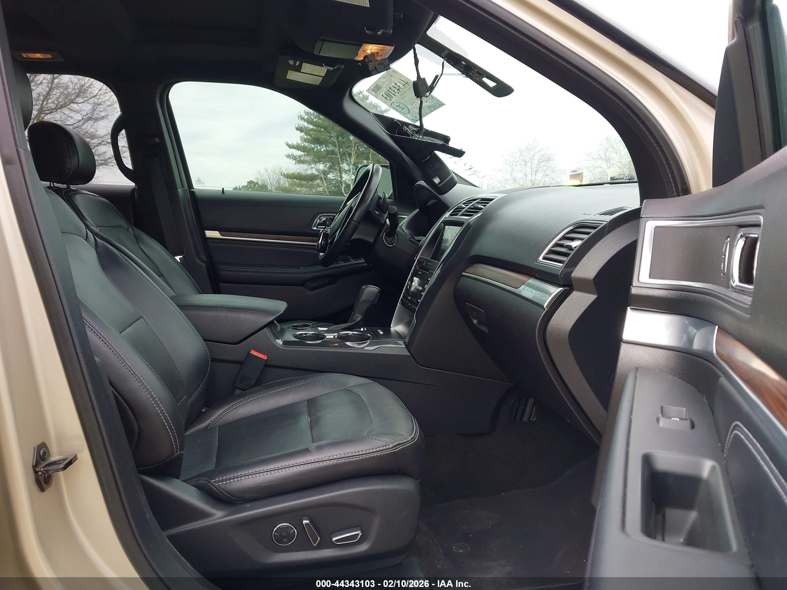 FORD EXPLORER image 5