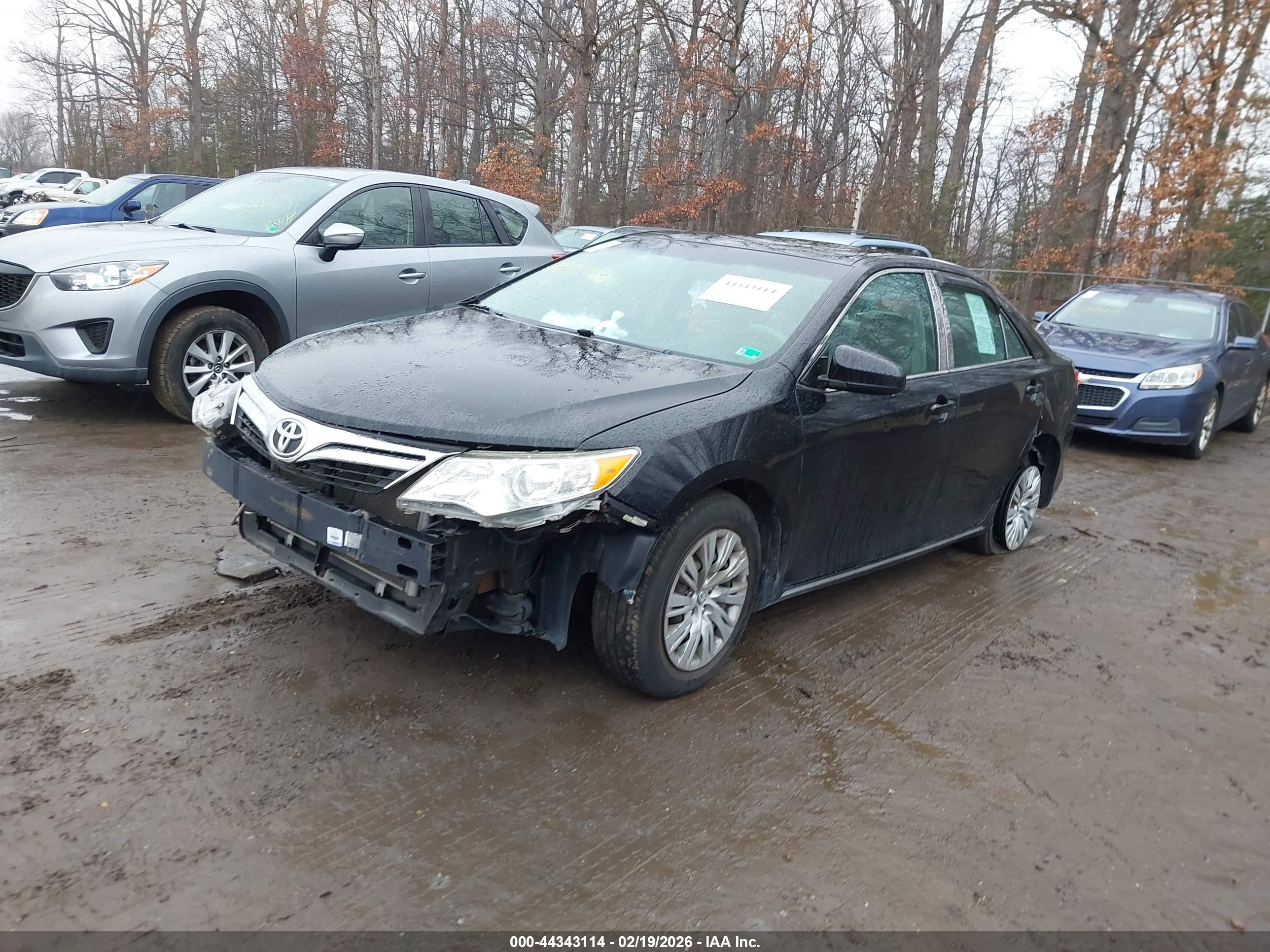 TOYOTA CAMRY image 2