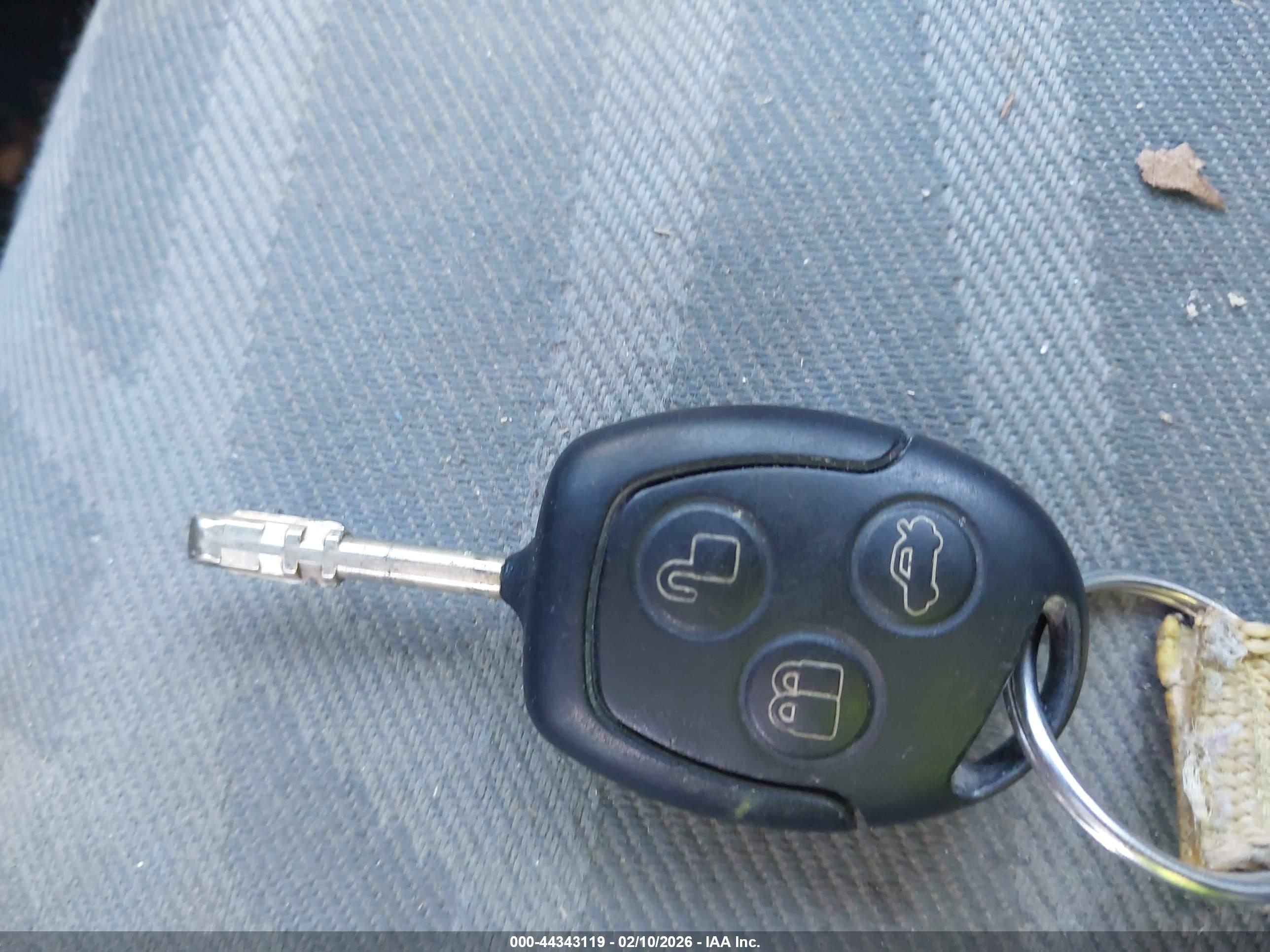 FORD TRANSIT image 11