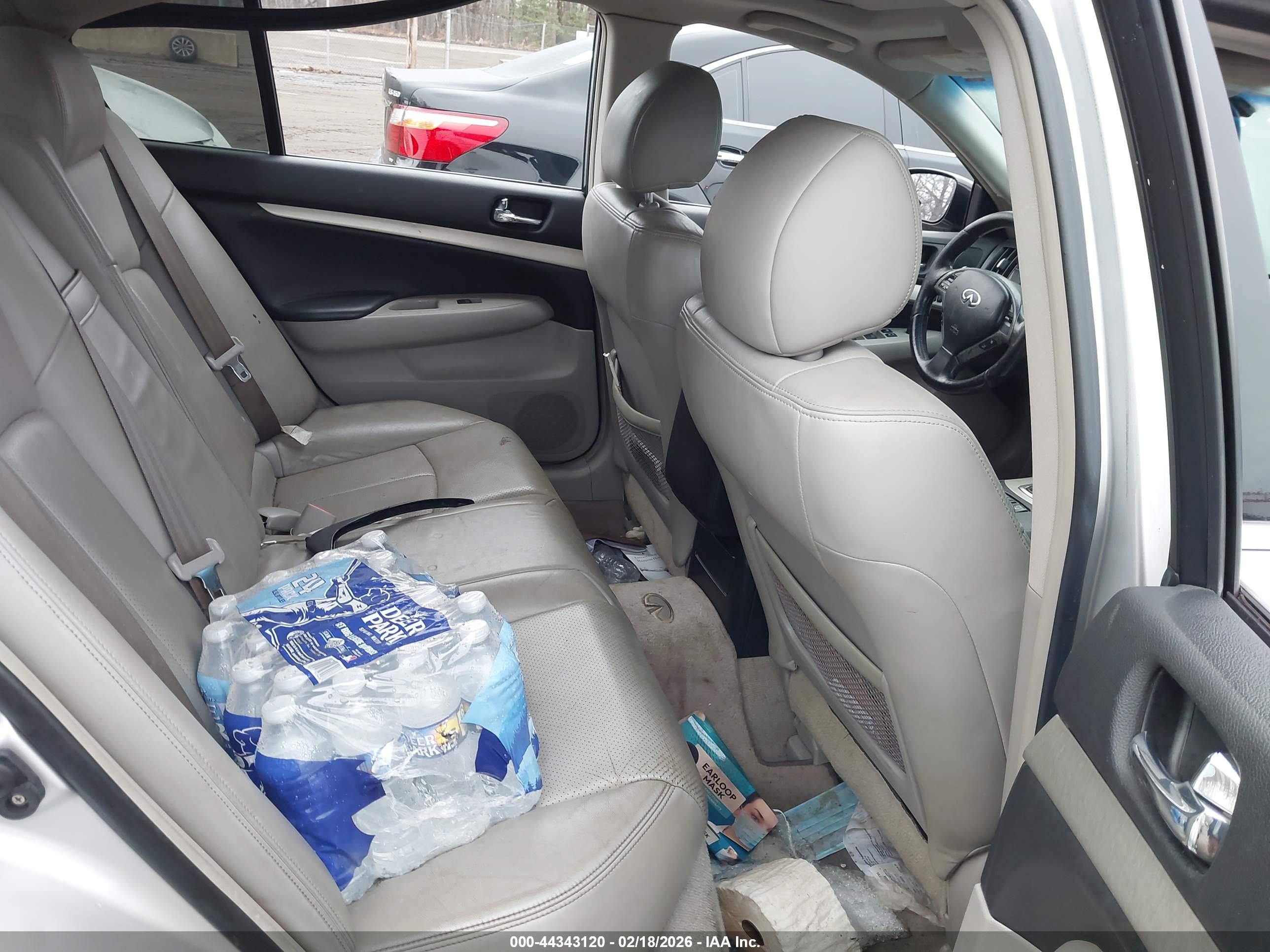 INFINITI G35X image 8