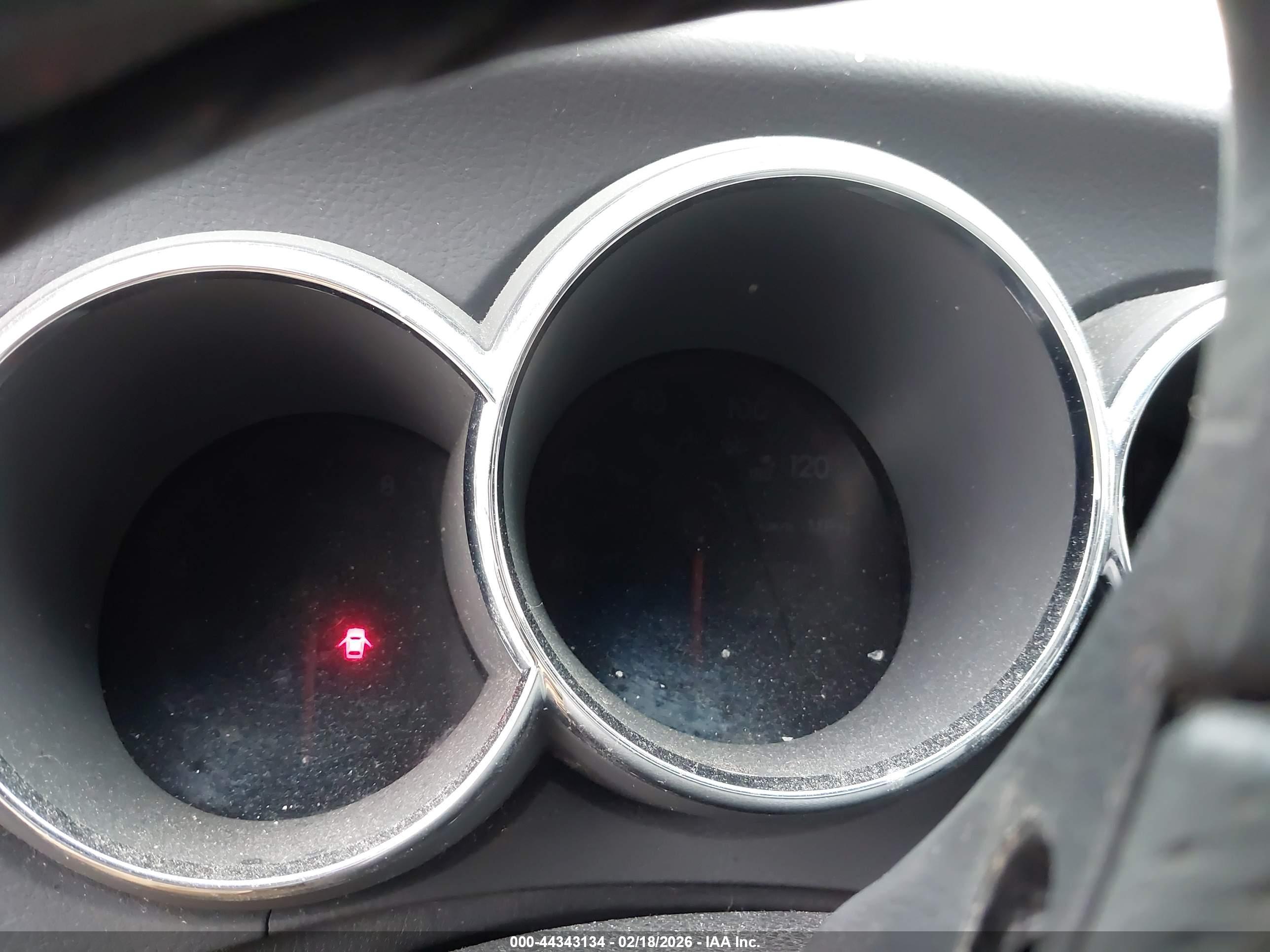 PONTIAC VIBE image 7