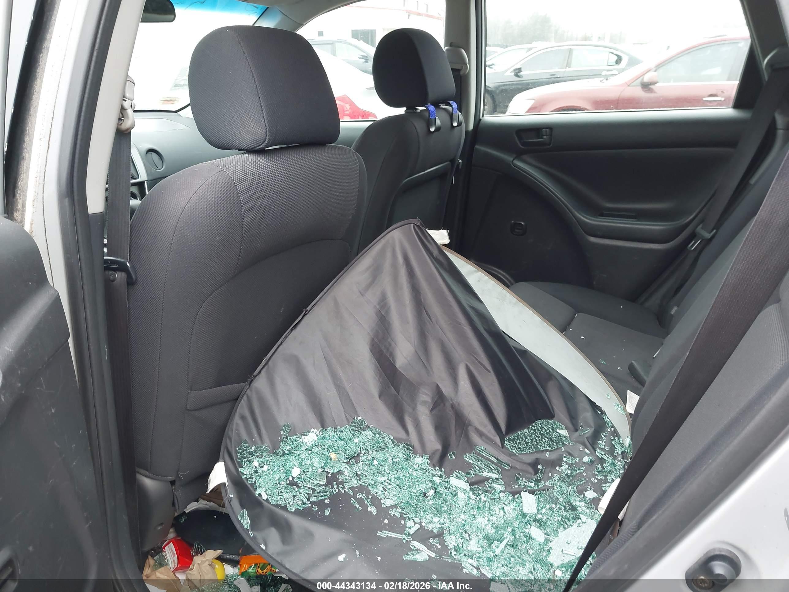 PONTIAC VIBE image 8
