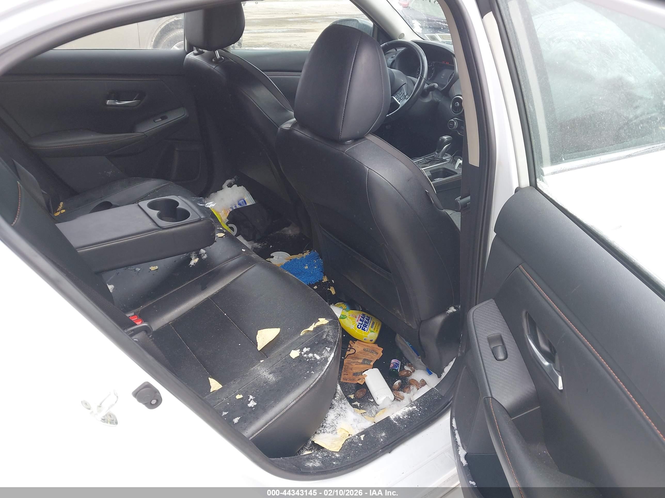 NISSAN SENTRA image 8