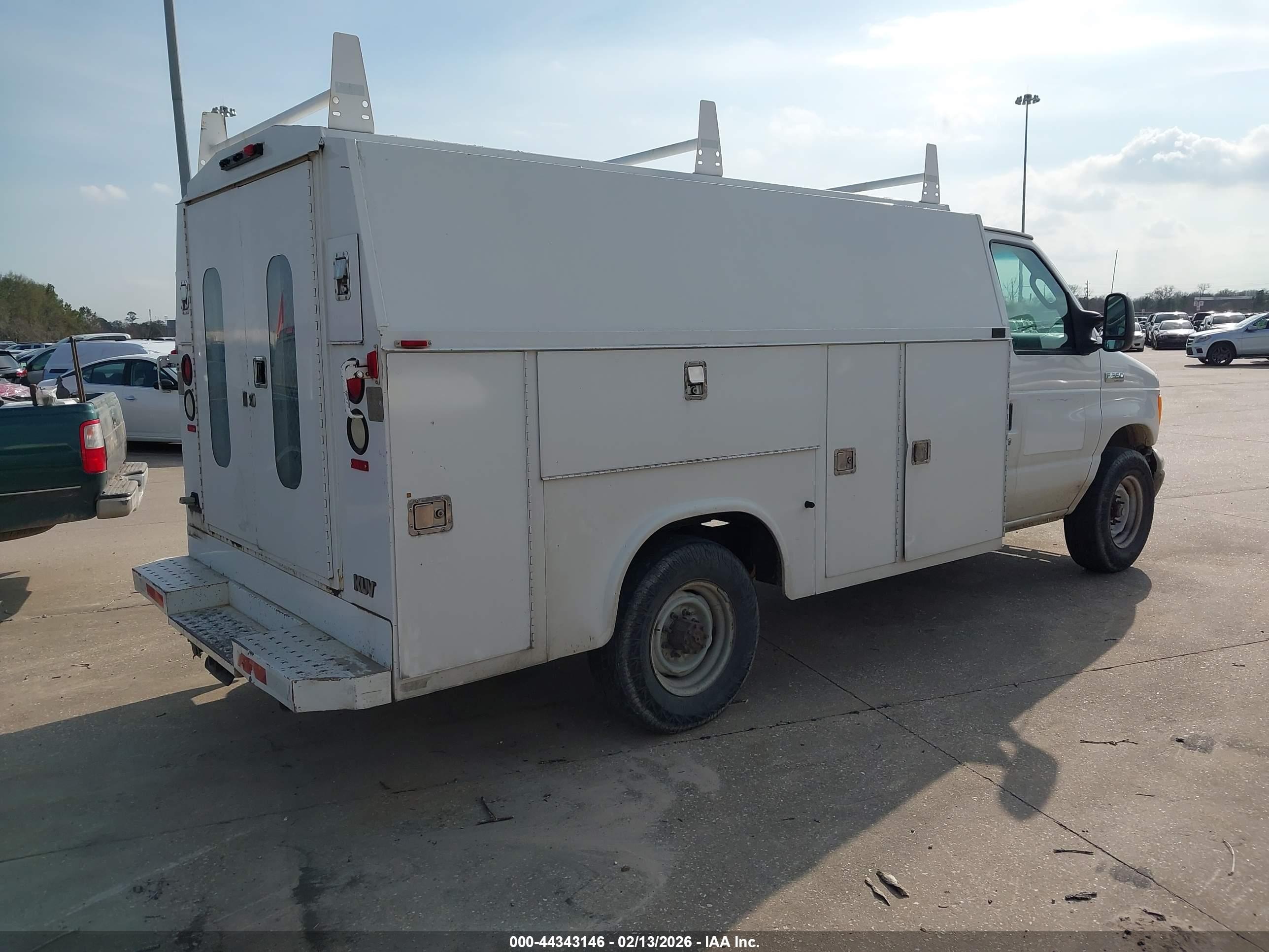 FORD E-350 image 4