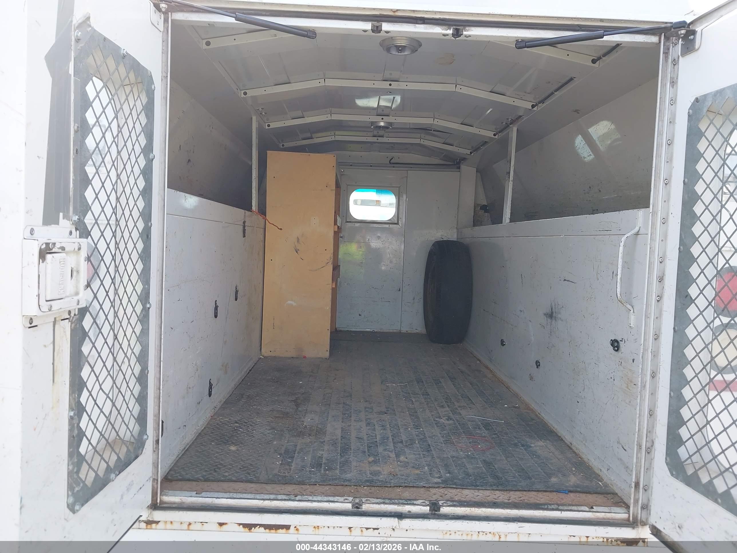 FORD E-350 image 7