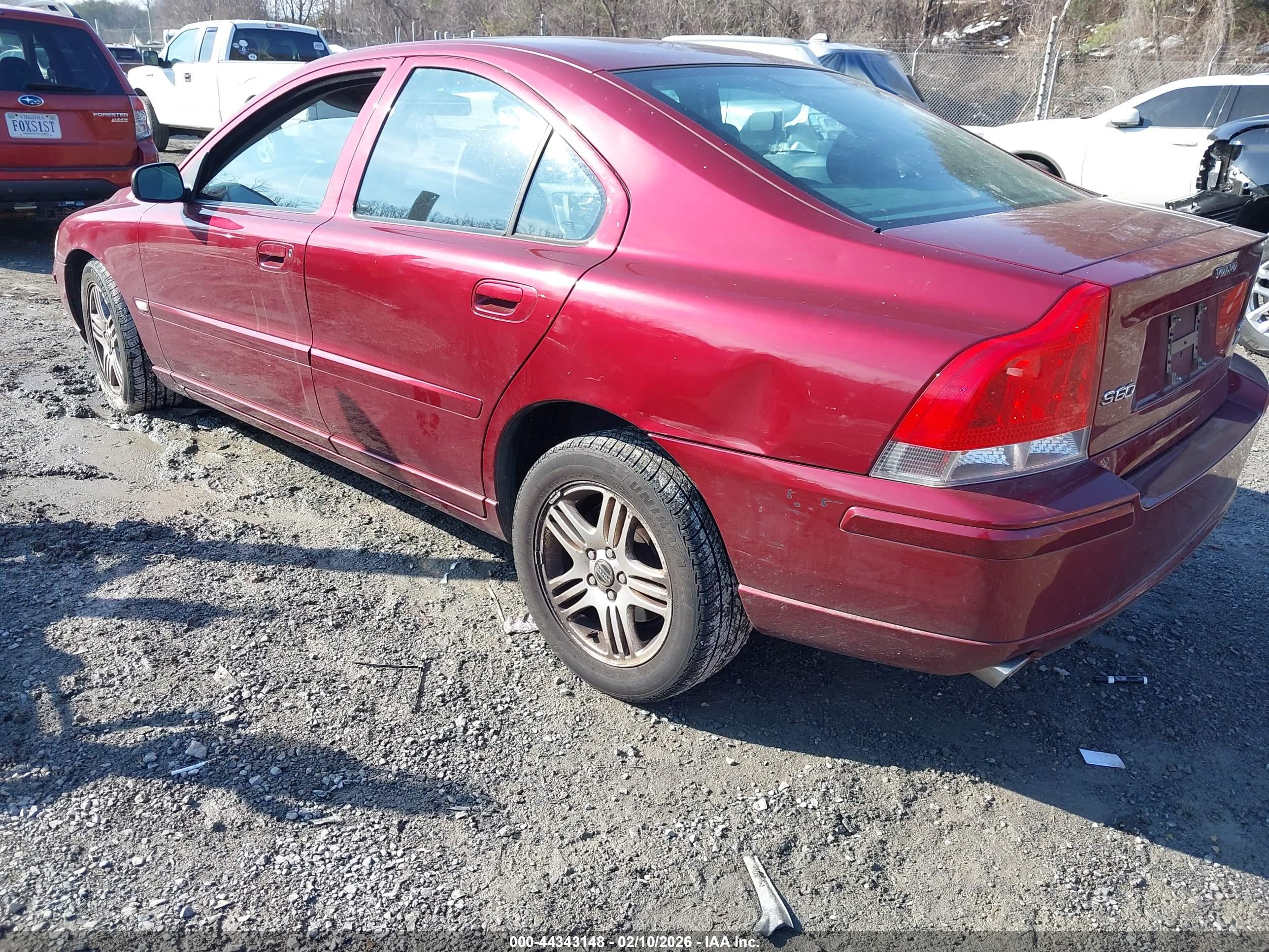 VOLVO S60 image 3