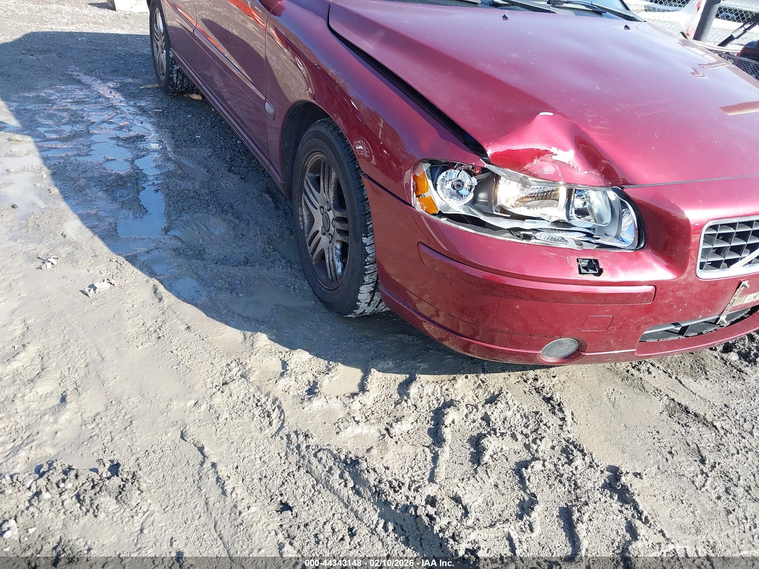 VOLVO S60 image 6
