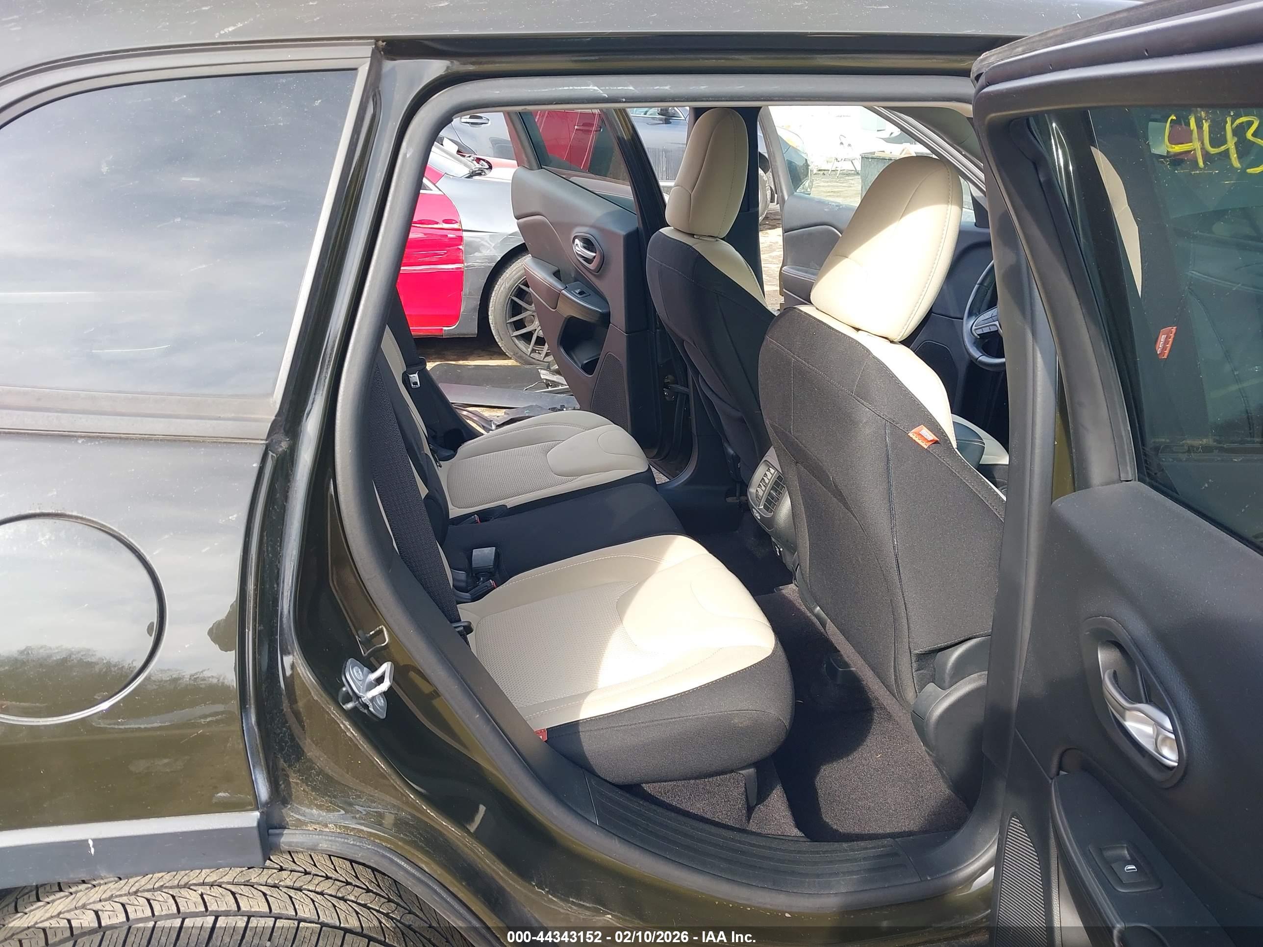 JEEP CHEROKEE image 8
