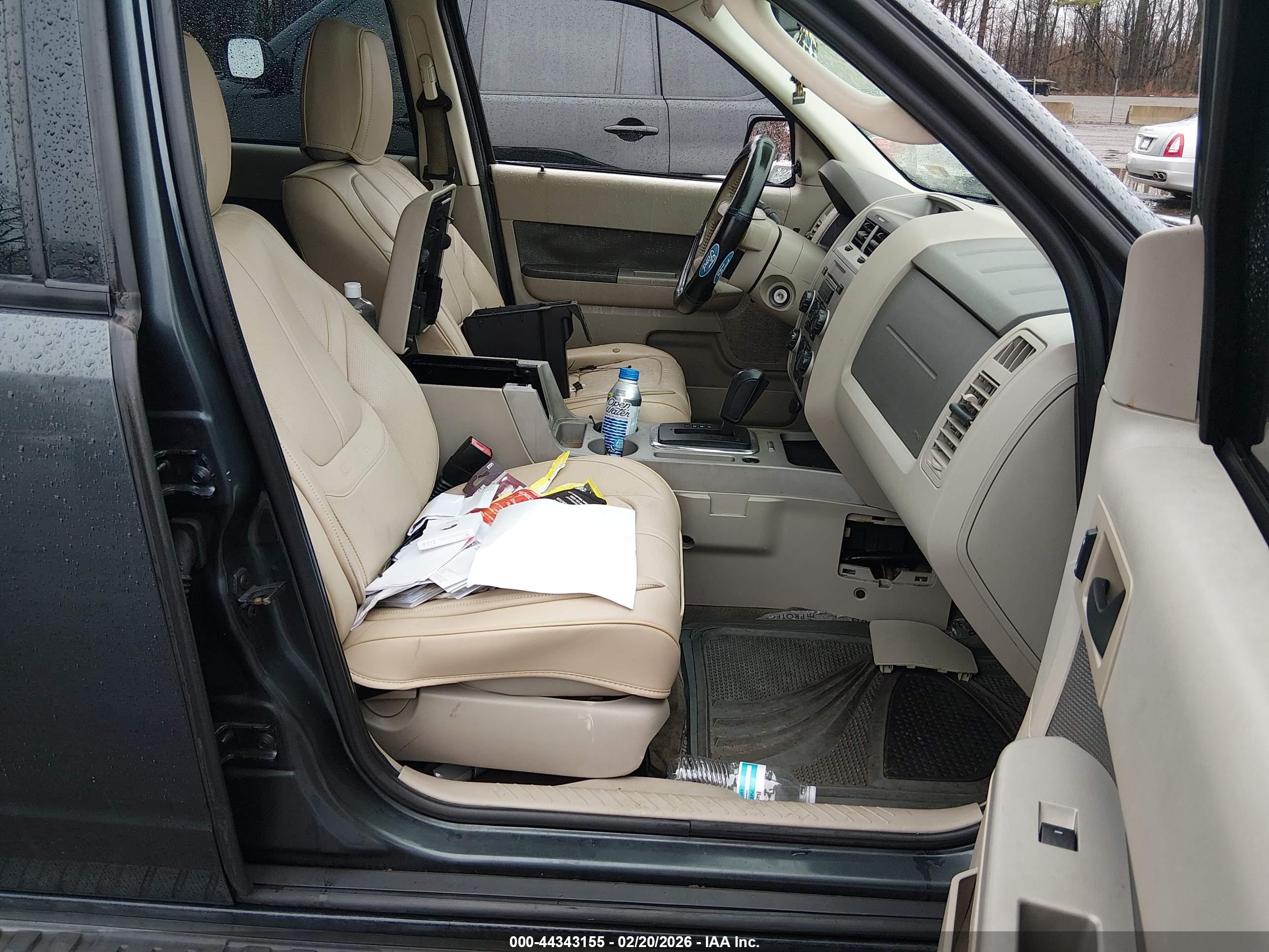 FORD ESCAPE image 5