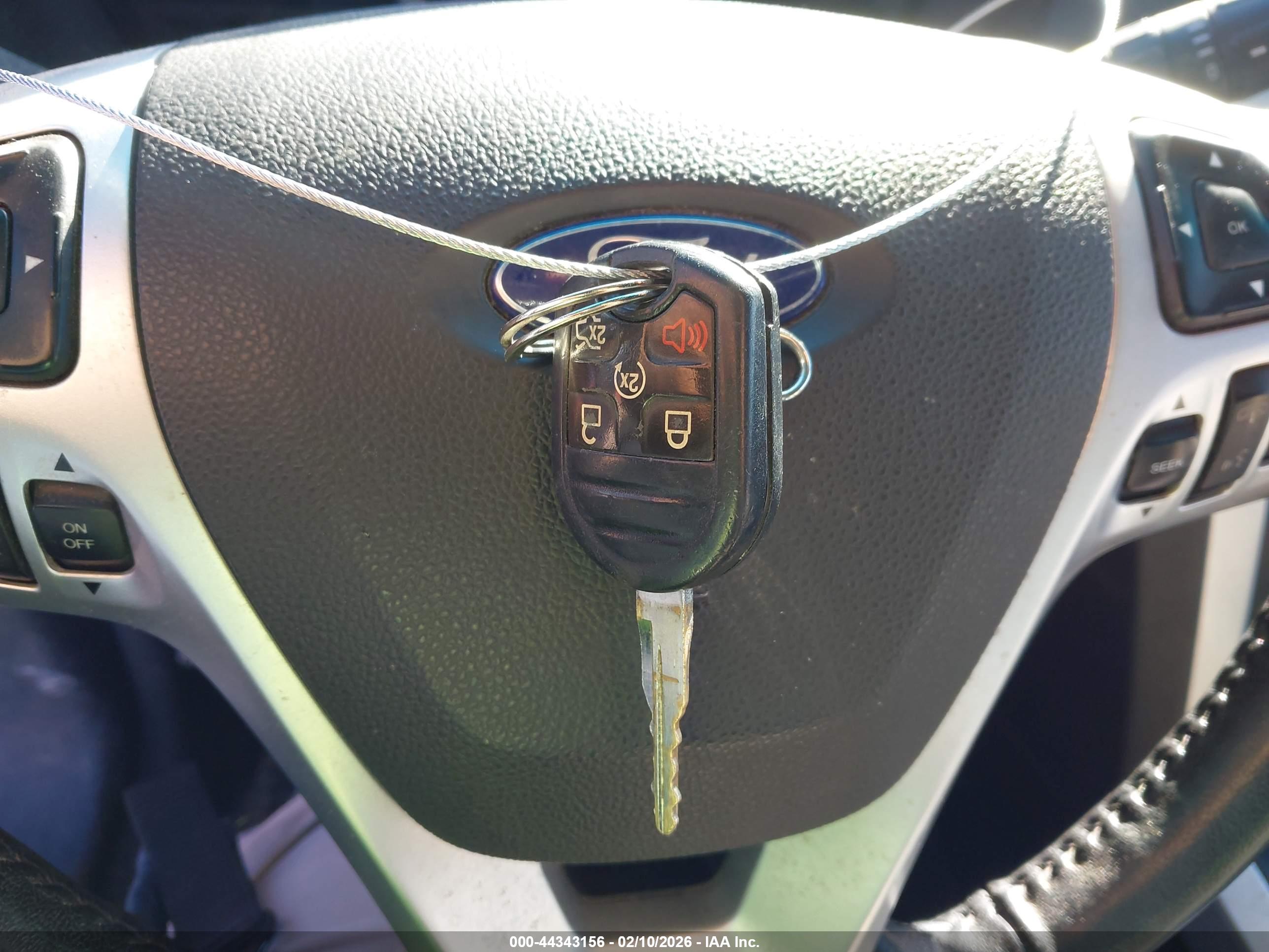 FORD EXPLORER image 11