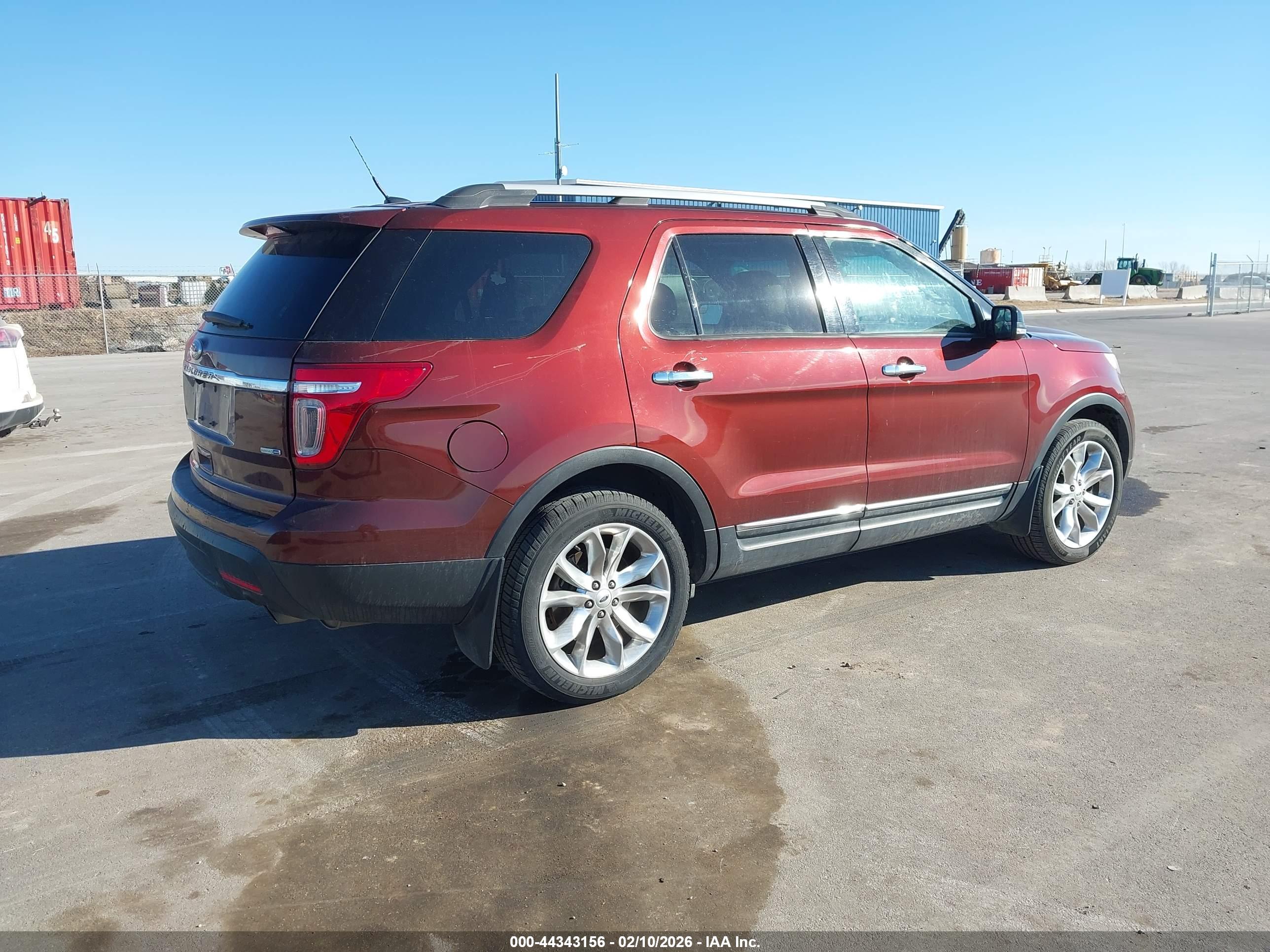 FORD EXPLORER image 4