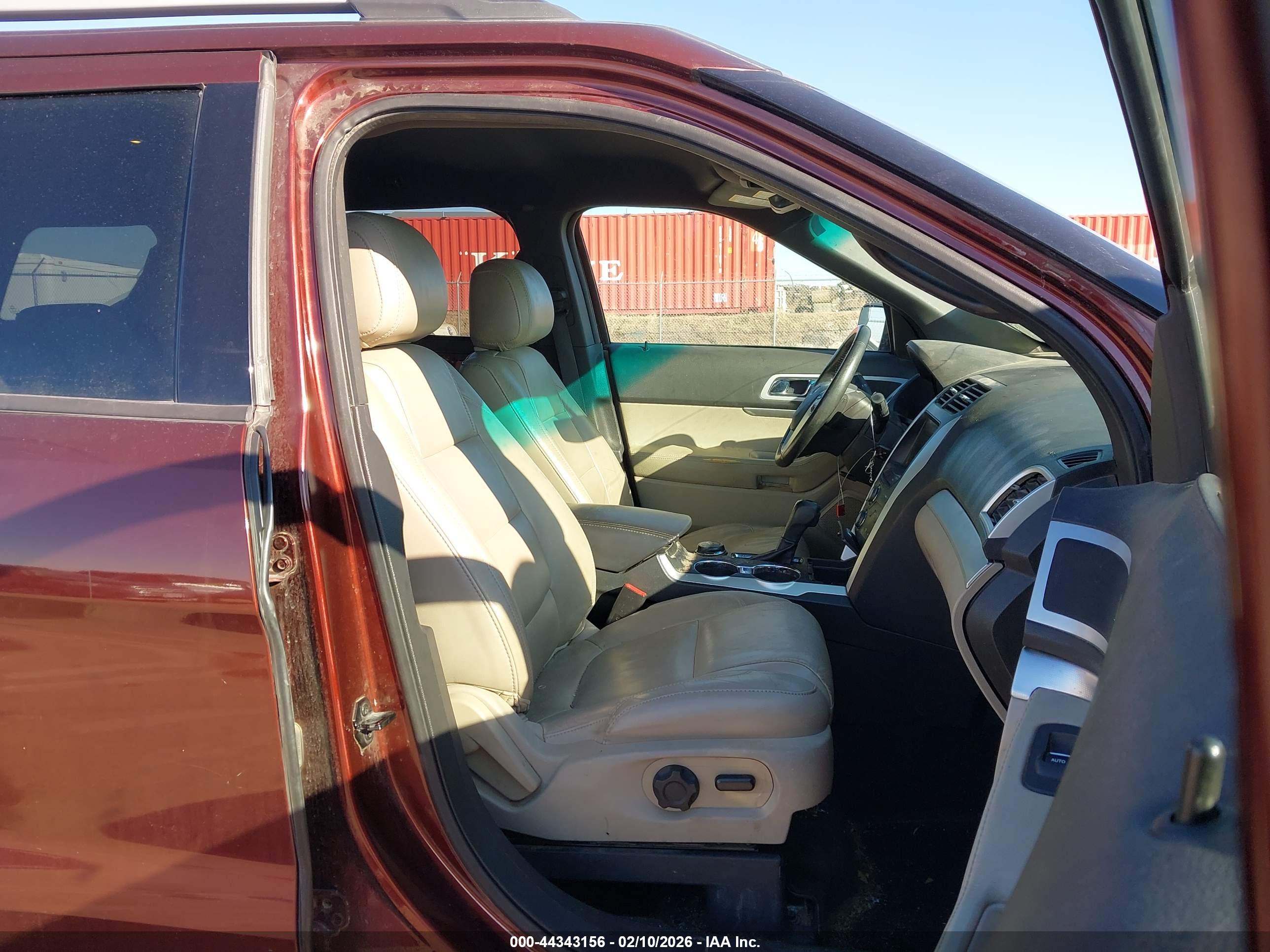 FORD EXPLORER image 5