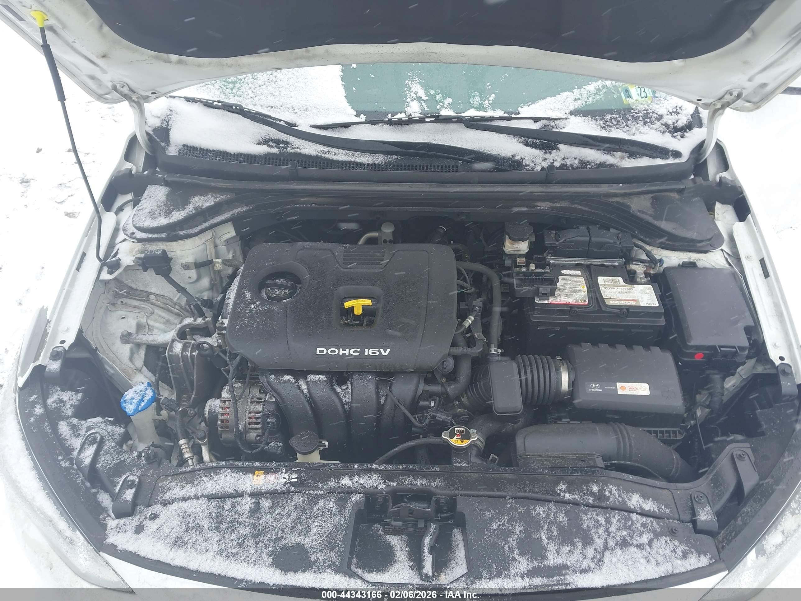HYUNDAI ELANTRA image 10