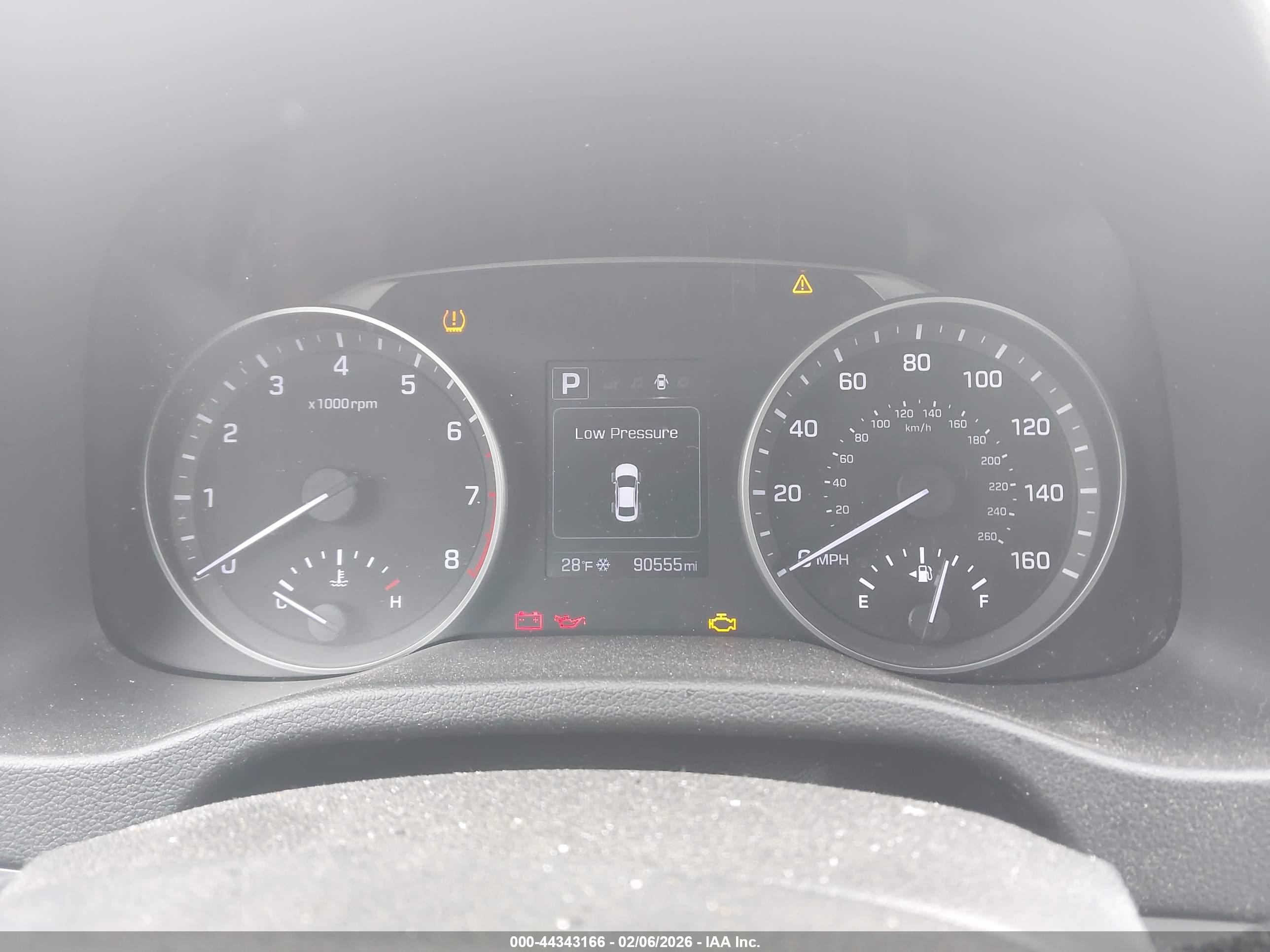 HYUNDAI ELANTRA image 7