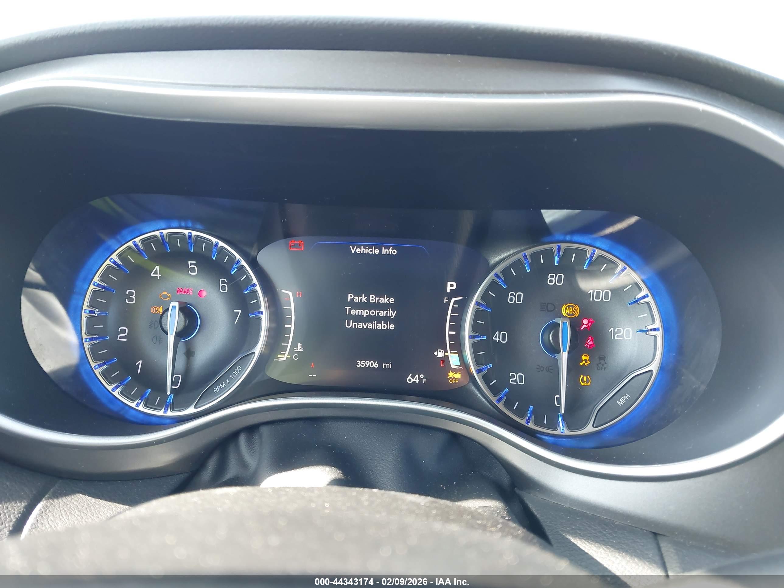 CHRYSLER PACIFICA image 7