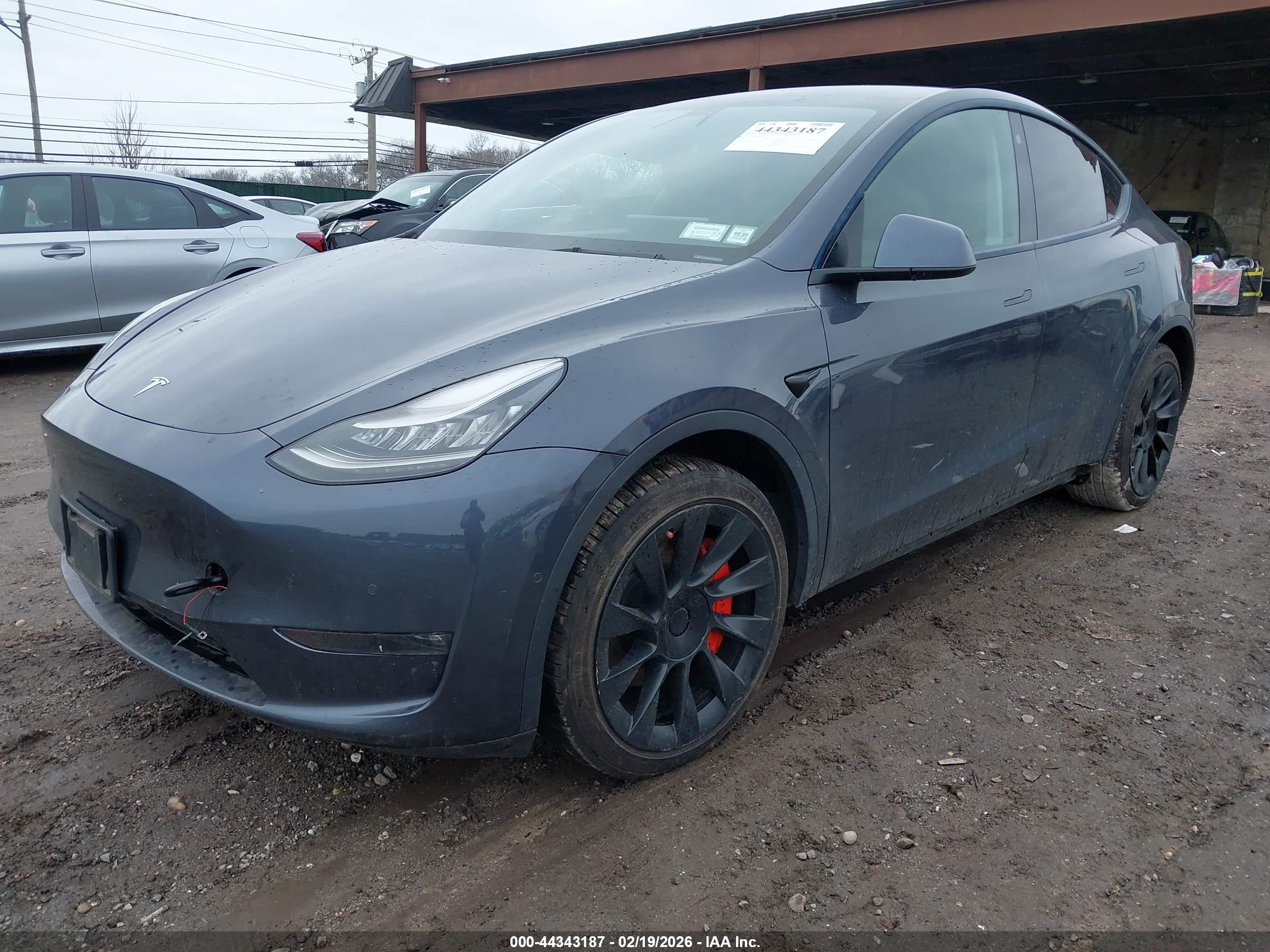 TESLA MODEL image 2