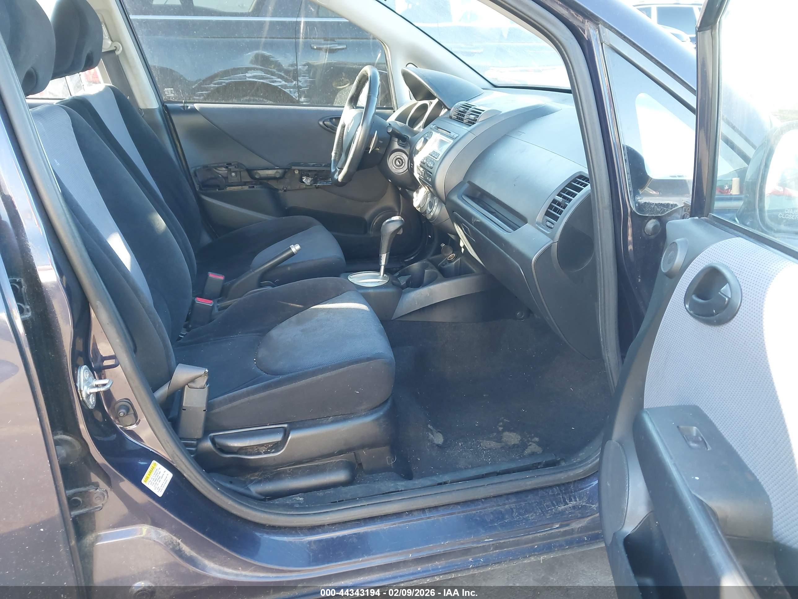 HONDA FIT image 5