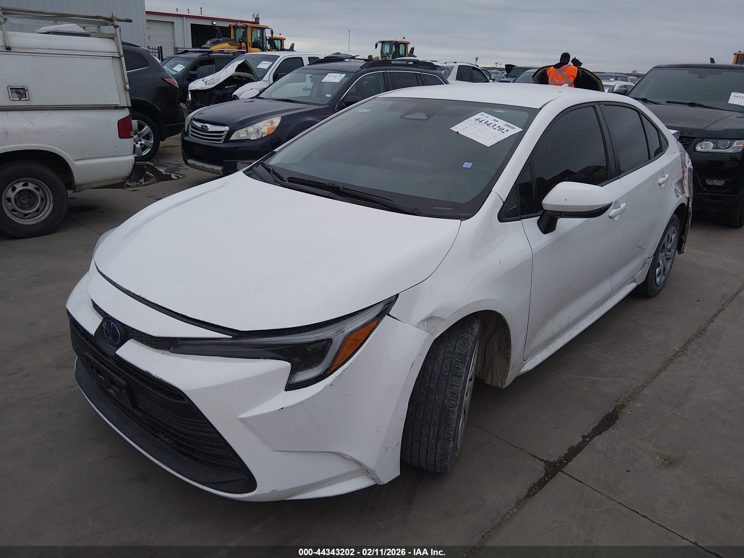 TOYOTA COROLLA image 2