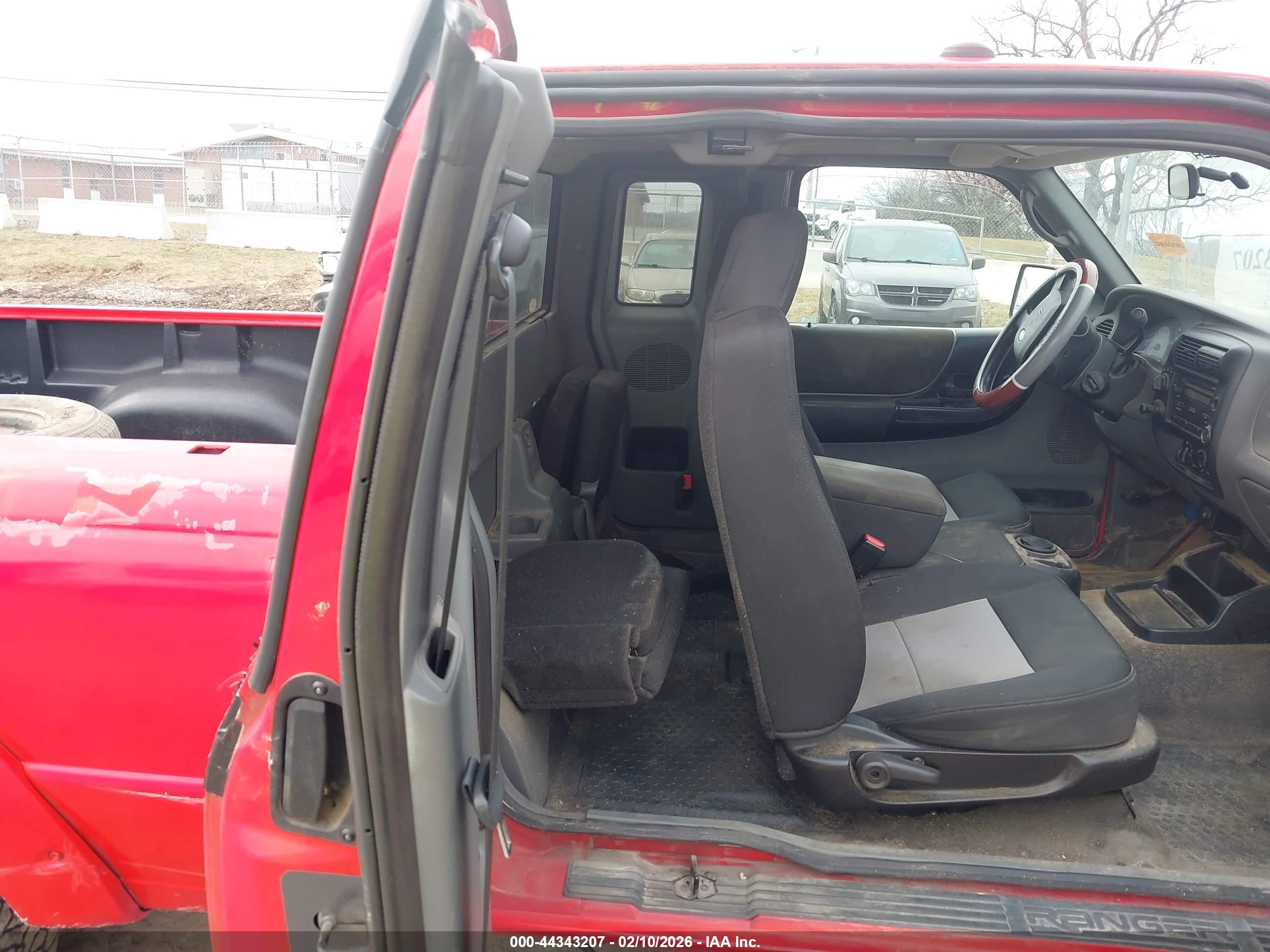 FORD RANGER image 8