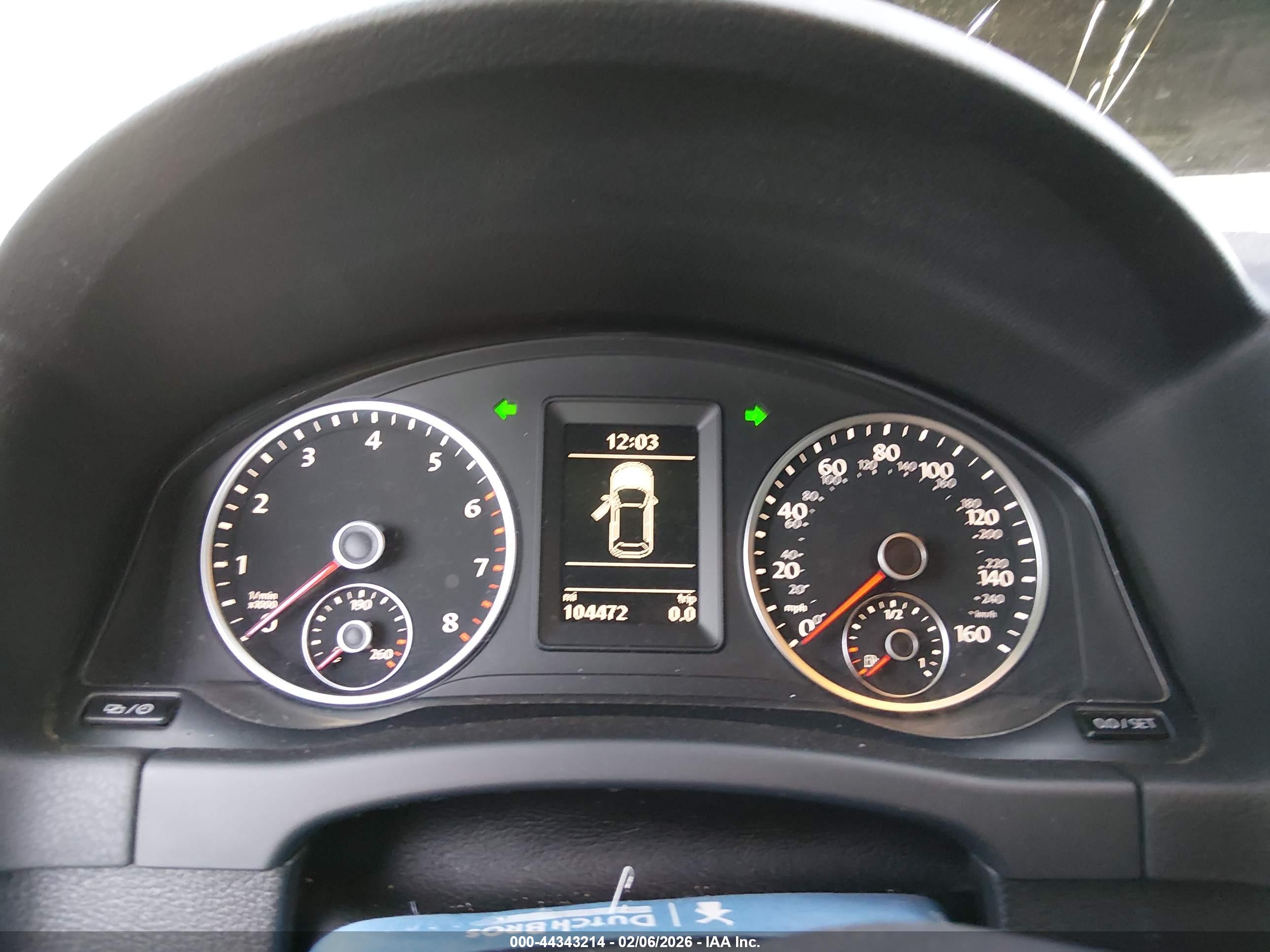 VOLKSWAGEN TIGUAN image 7