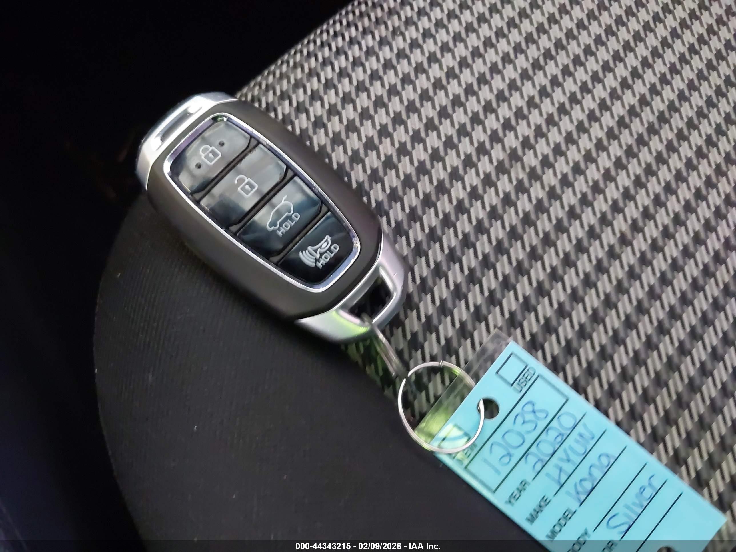 HYUNDAI KONA image 11