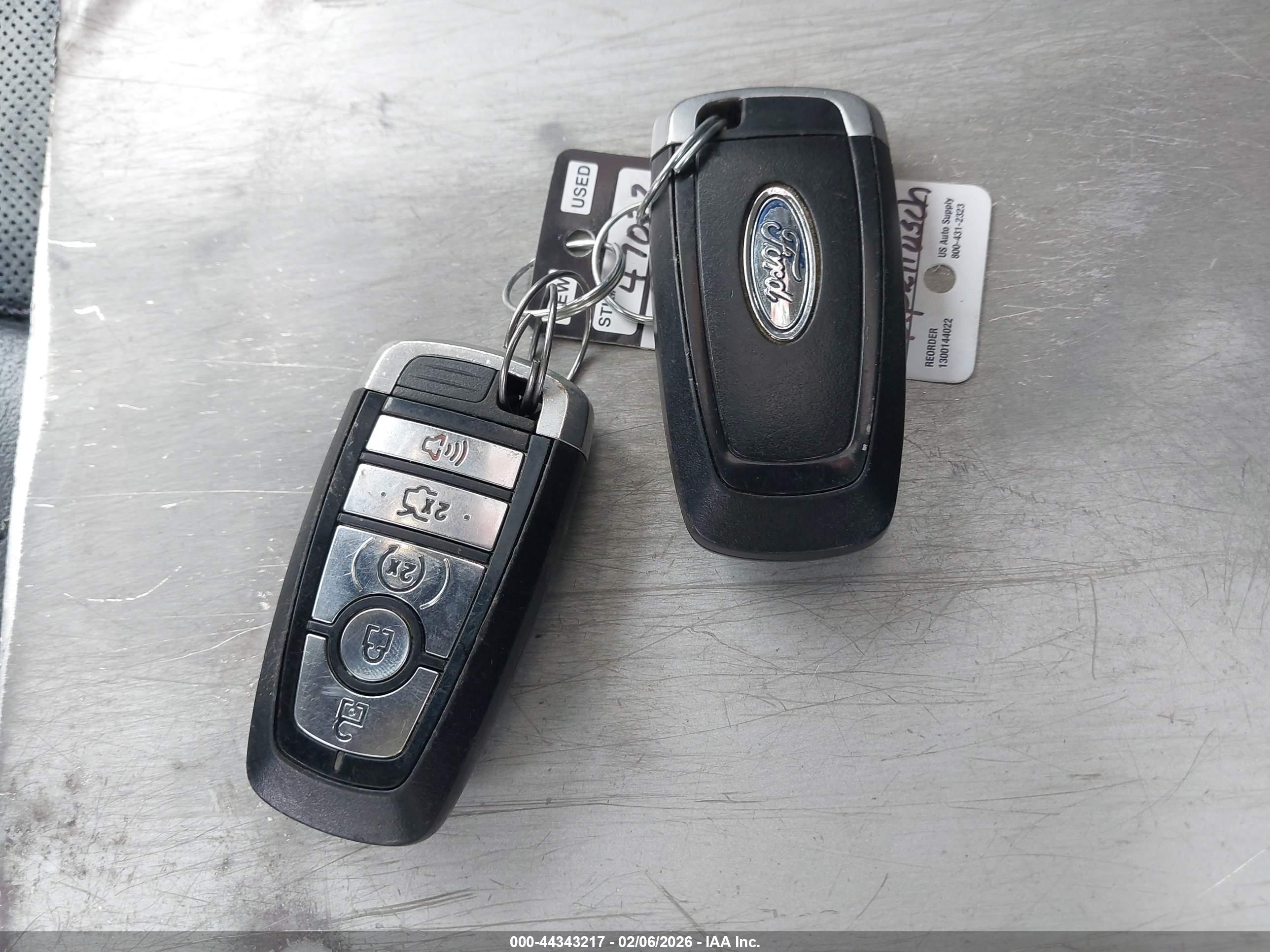 FORD FUSION image 11