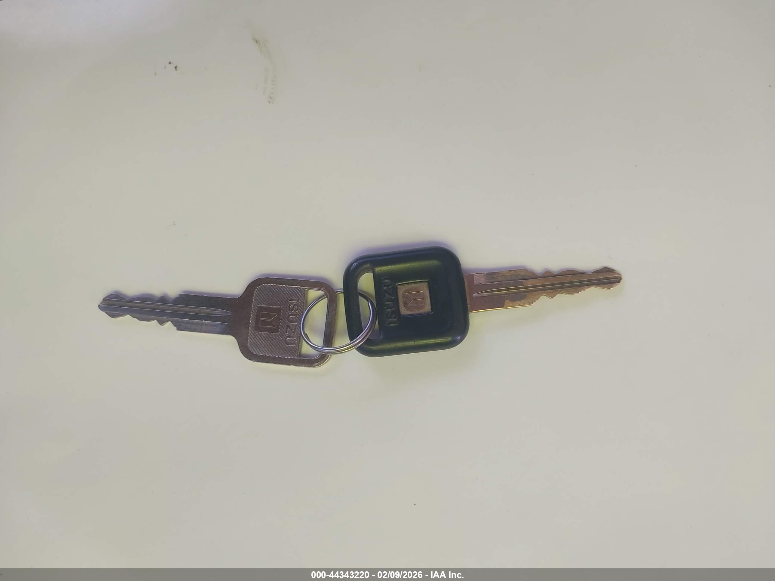 ISUZU TROOPER image 11