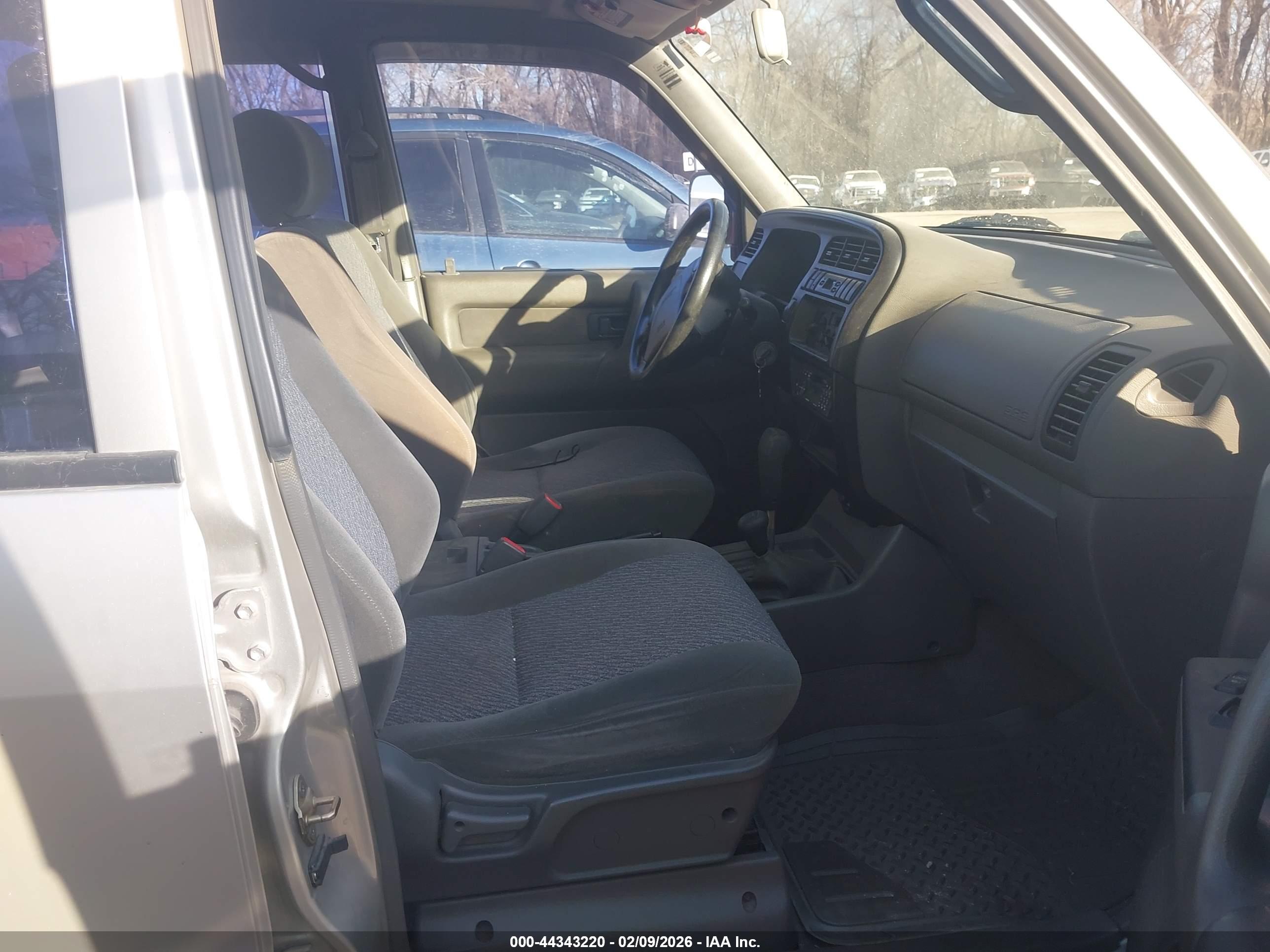 ISUZU TROOPER image 5